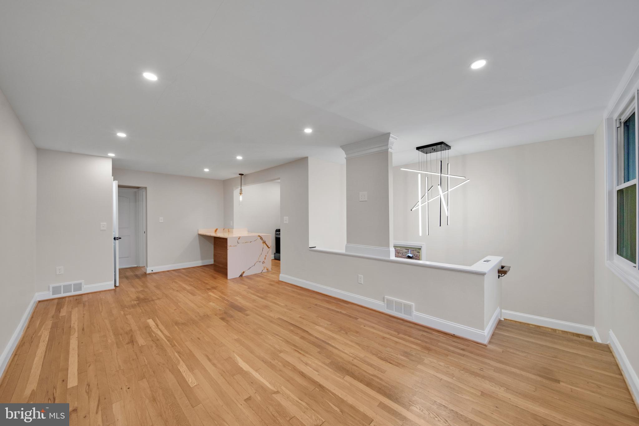 119 VICTOR STREET NE UNIT 2