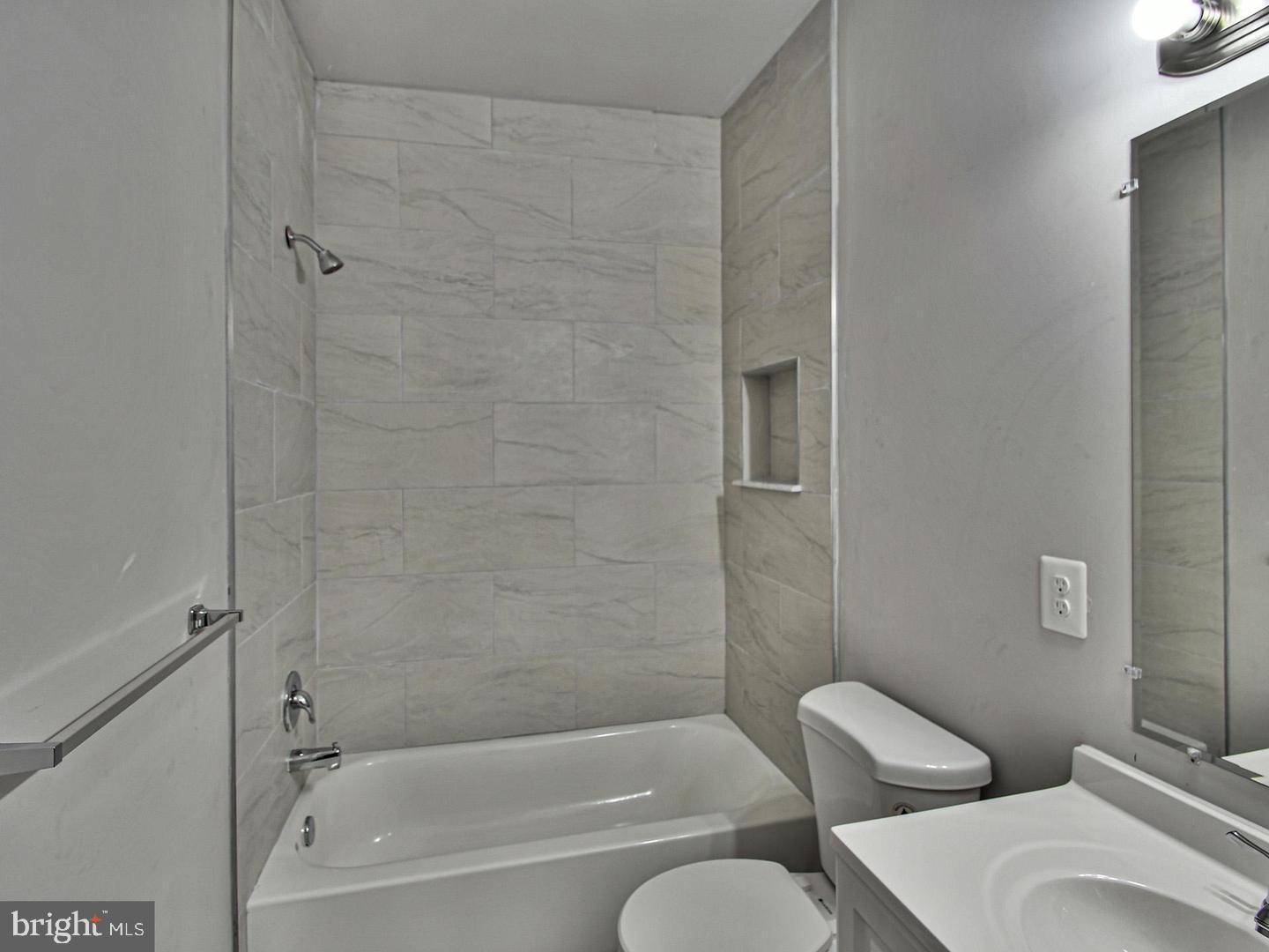 MONTEBELLO - Residential Lease