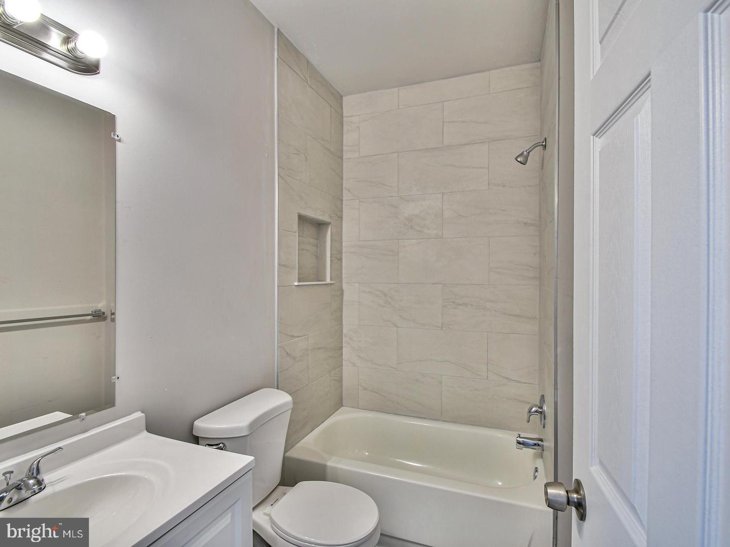 MONTEBELLO - Residential Lease