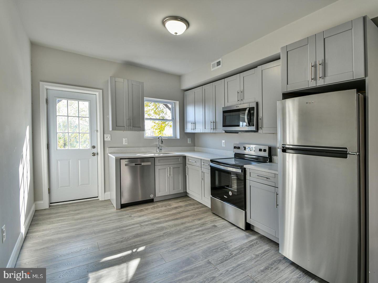 MONTEBELLO - Residential Lease