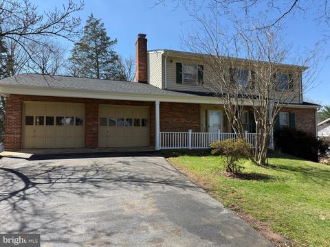 Photo of 8906 Weir Street, MANASSAS, VA 20110 (MLS # VAMN2010512)