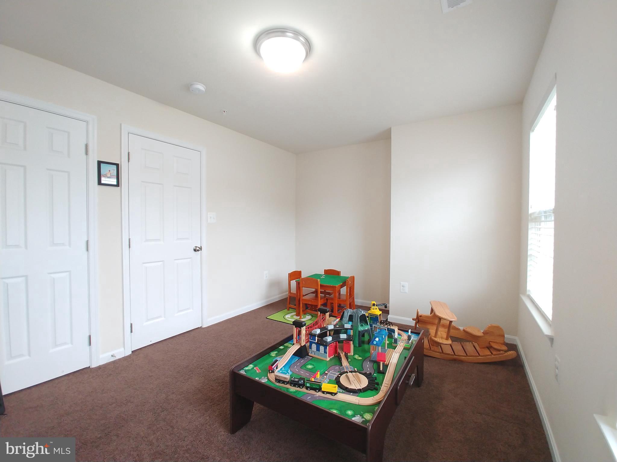 ELIZABETH HILLS PHASE 1 - Residential