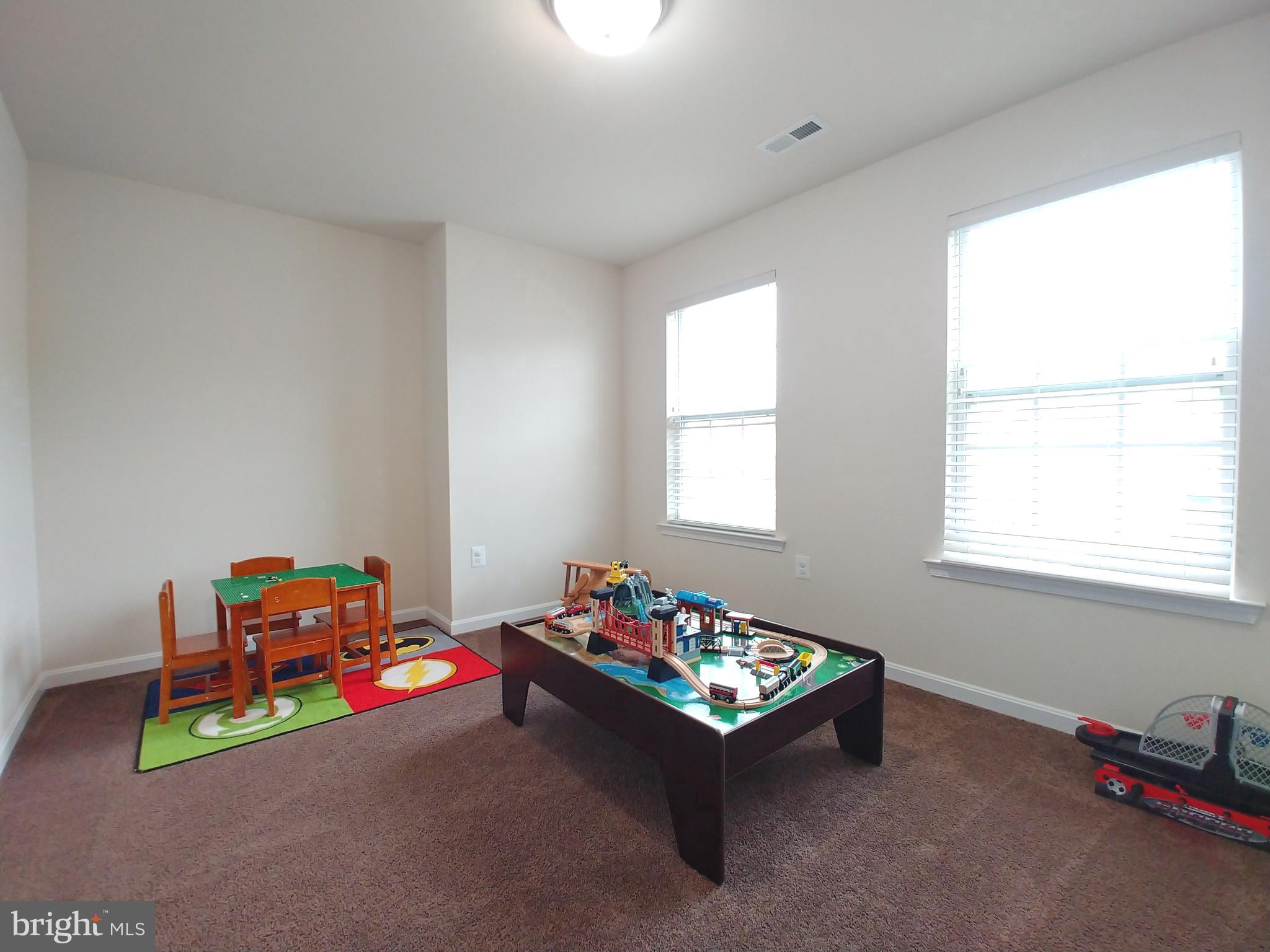 ELIZABETH HILLS PHASE 1 - Residential