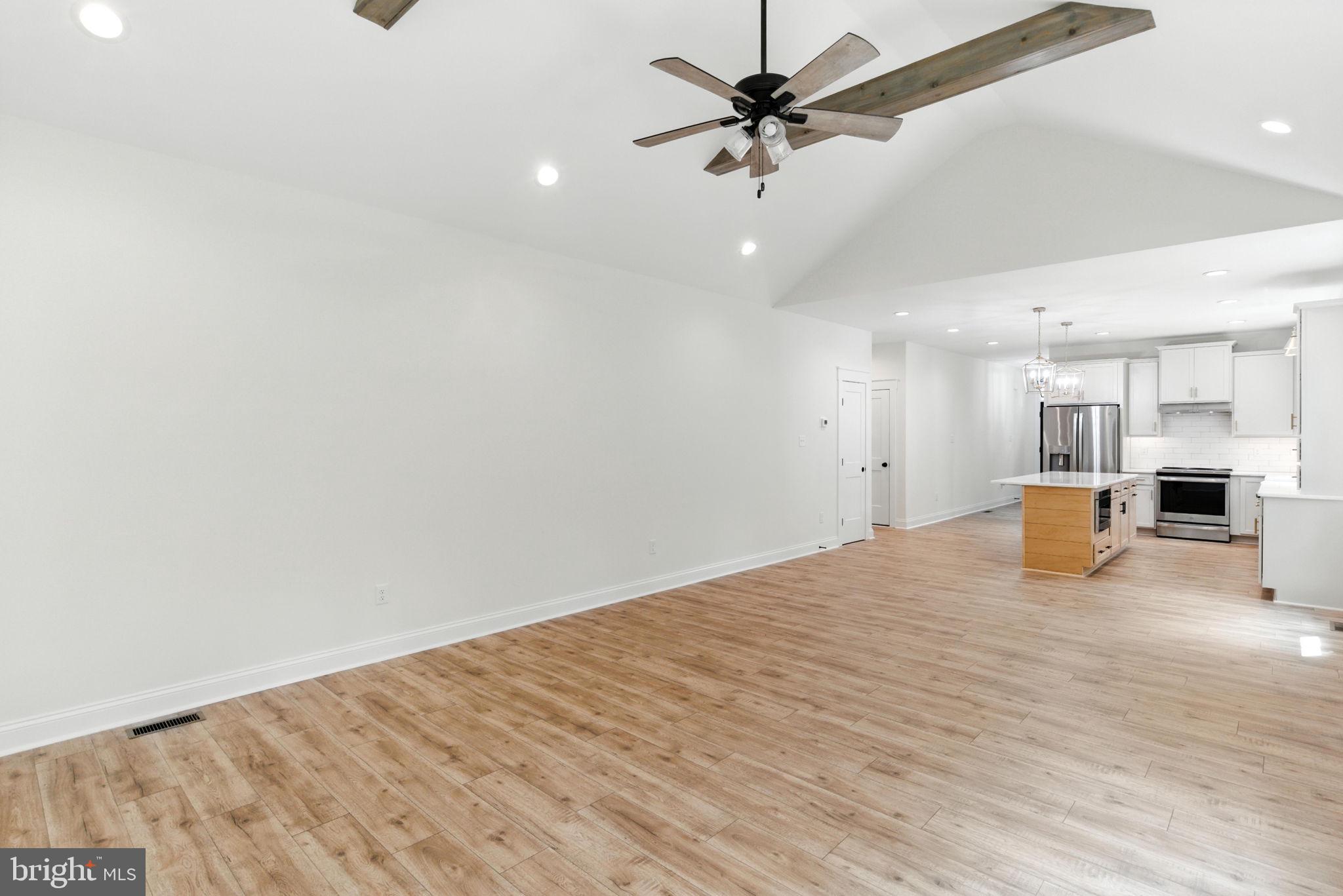 FRESHWATER ESTATES - Residential