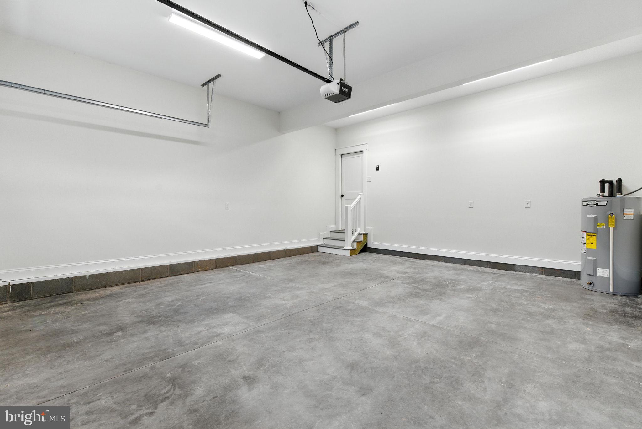 FRESHWATER ESTATES - Residential