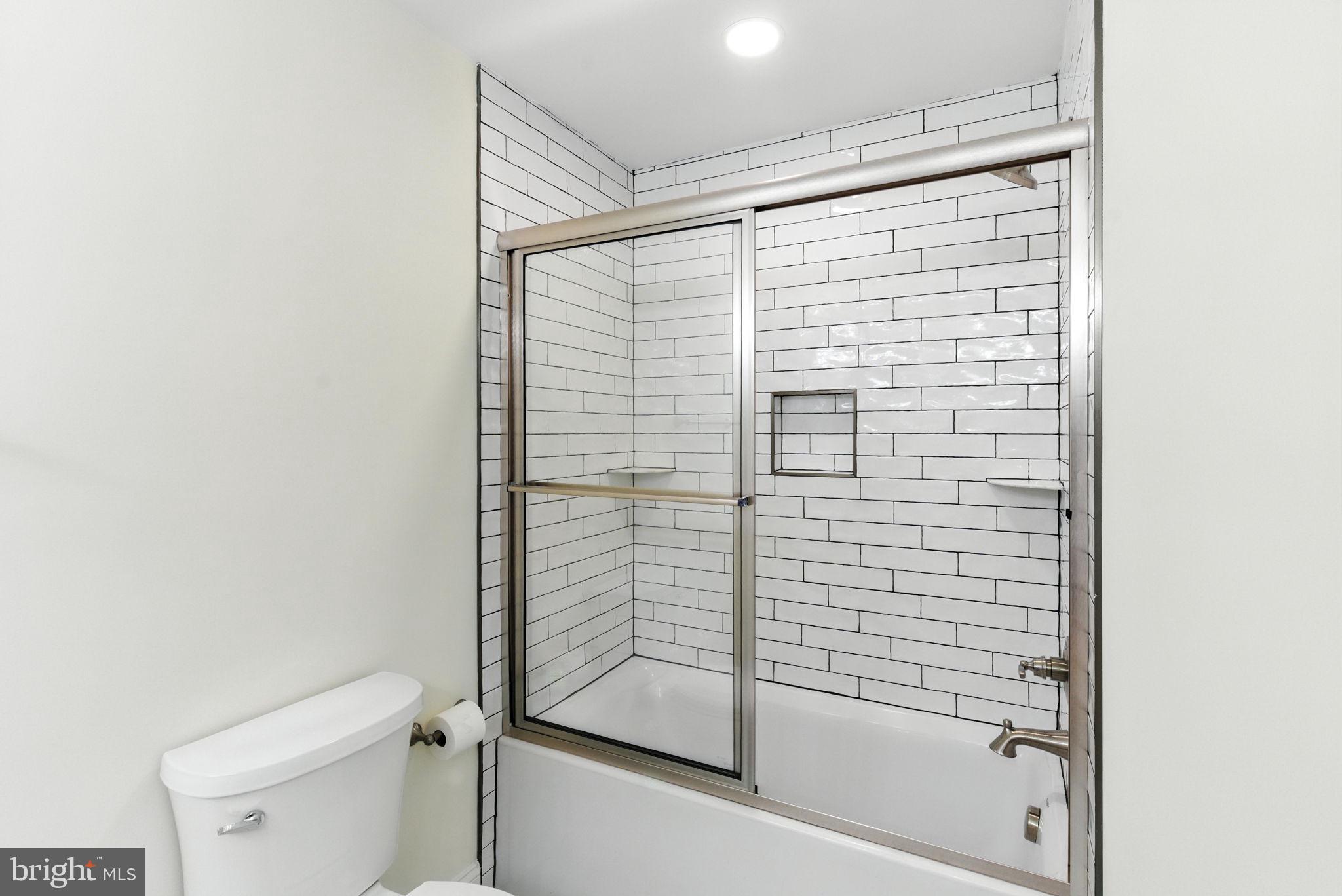 FRESHWATER ESTATES - Residential