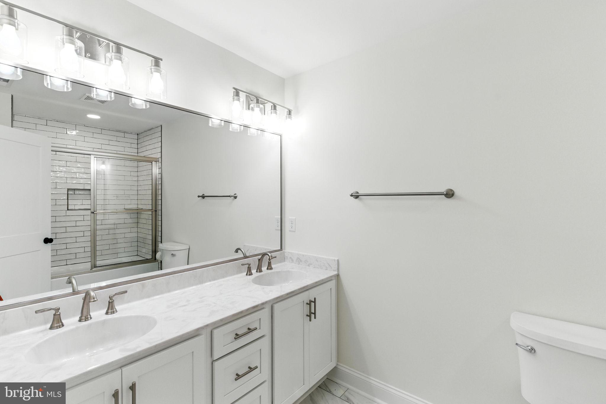 FRESHWATER ESTATES - Residential