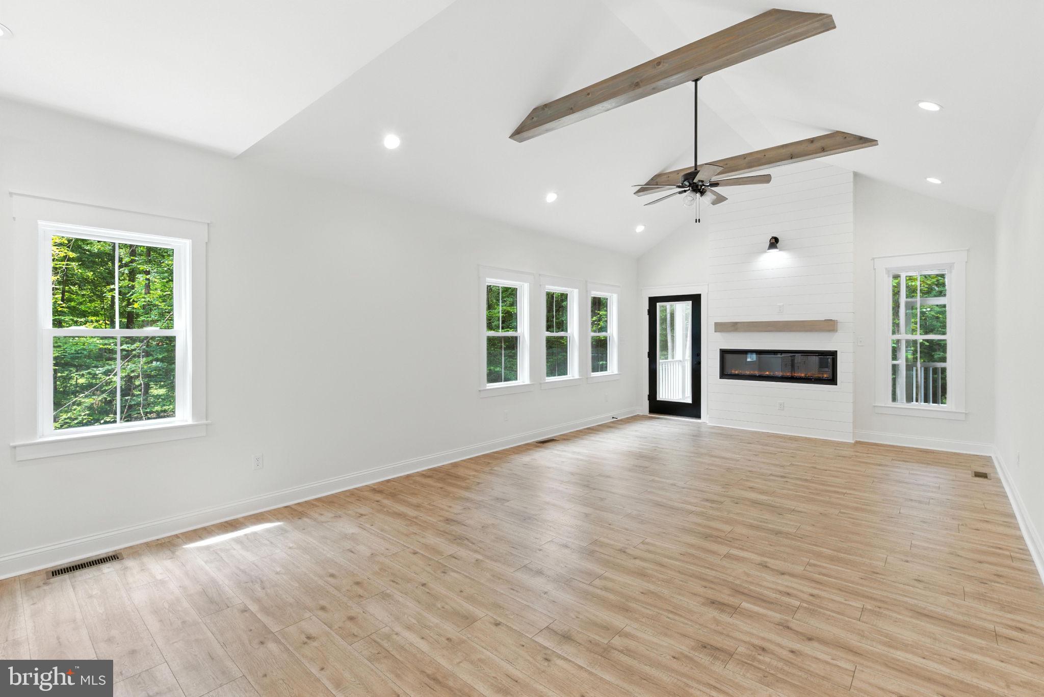 FRESHWATER ESTATES - Residential