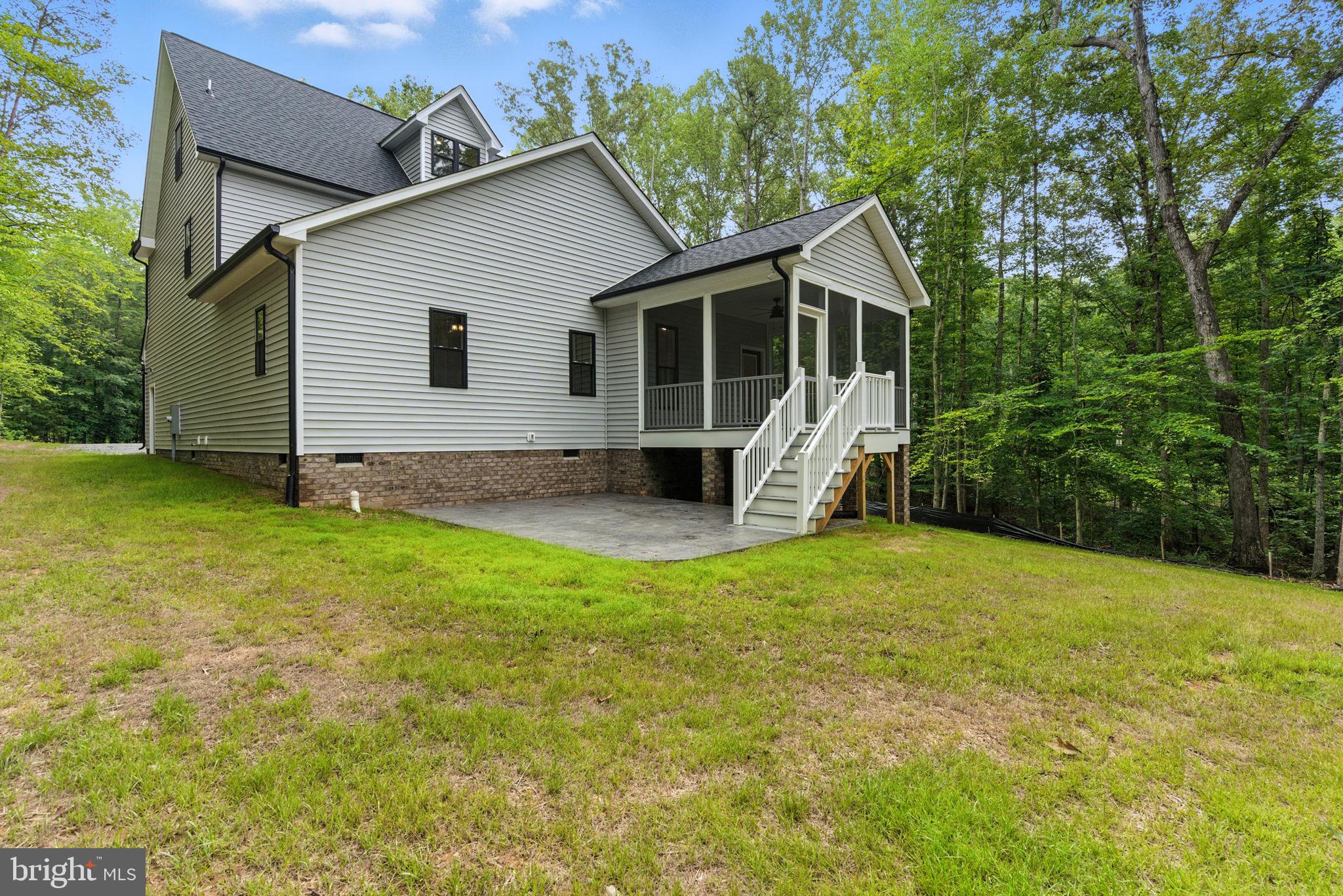 FRESHWATER ESTATES - Residential