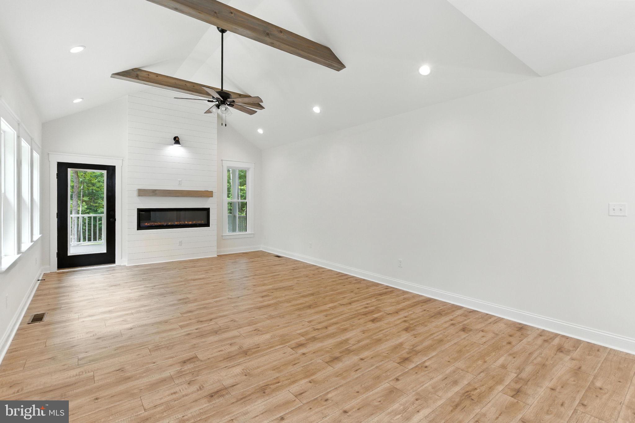 FRESHWATER ESTATES - Residential