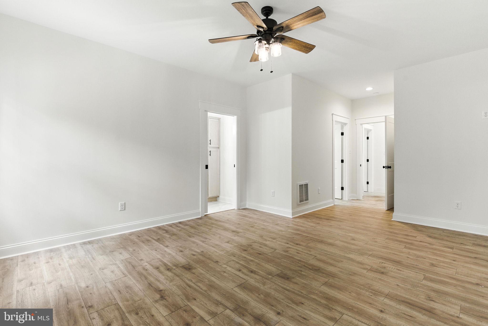 FRESHWATER ESTATES - Residential