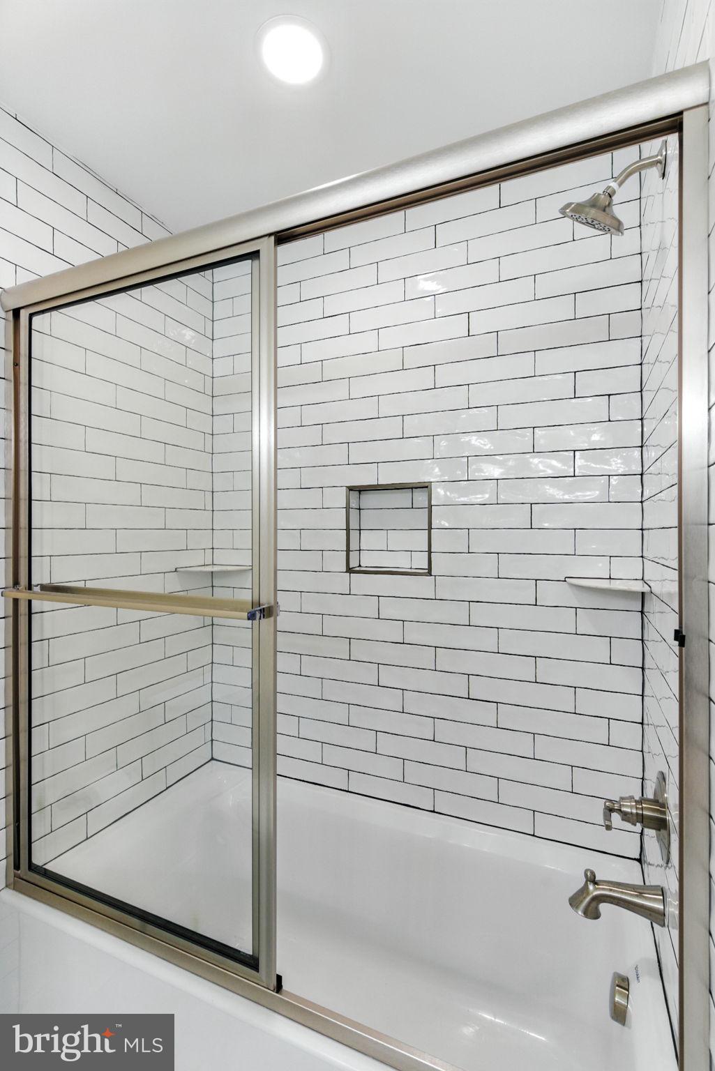 FRESHWATER ESTATES - Residential