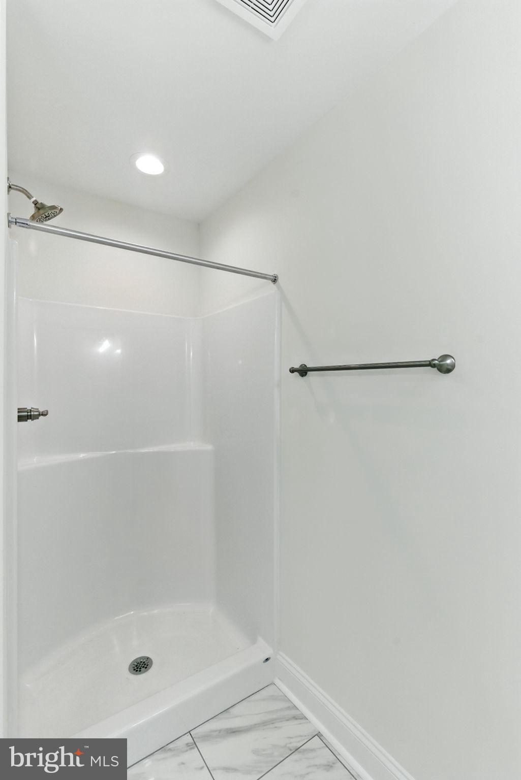 FRESHWATER ESTATES - Residential