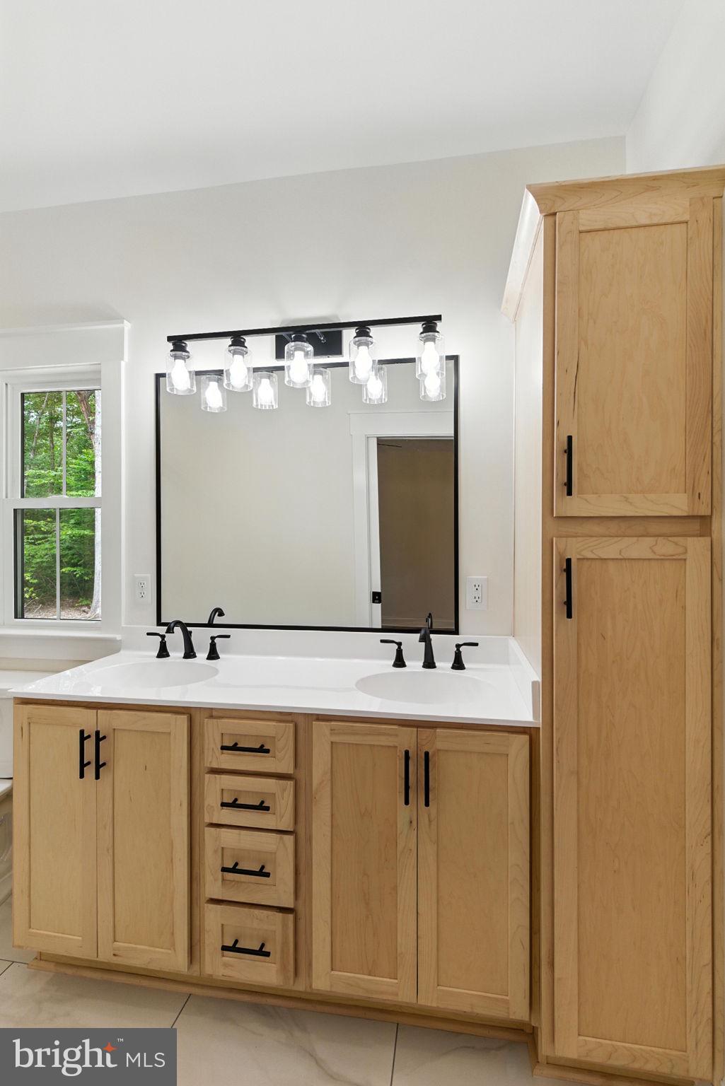 FRESHWATER ESTATES - Residential