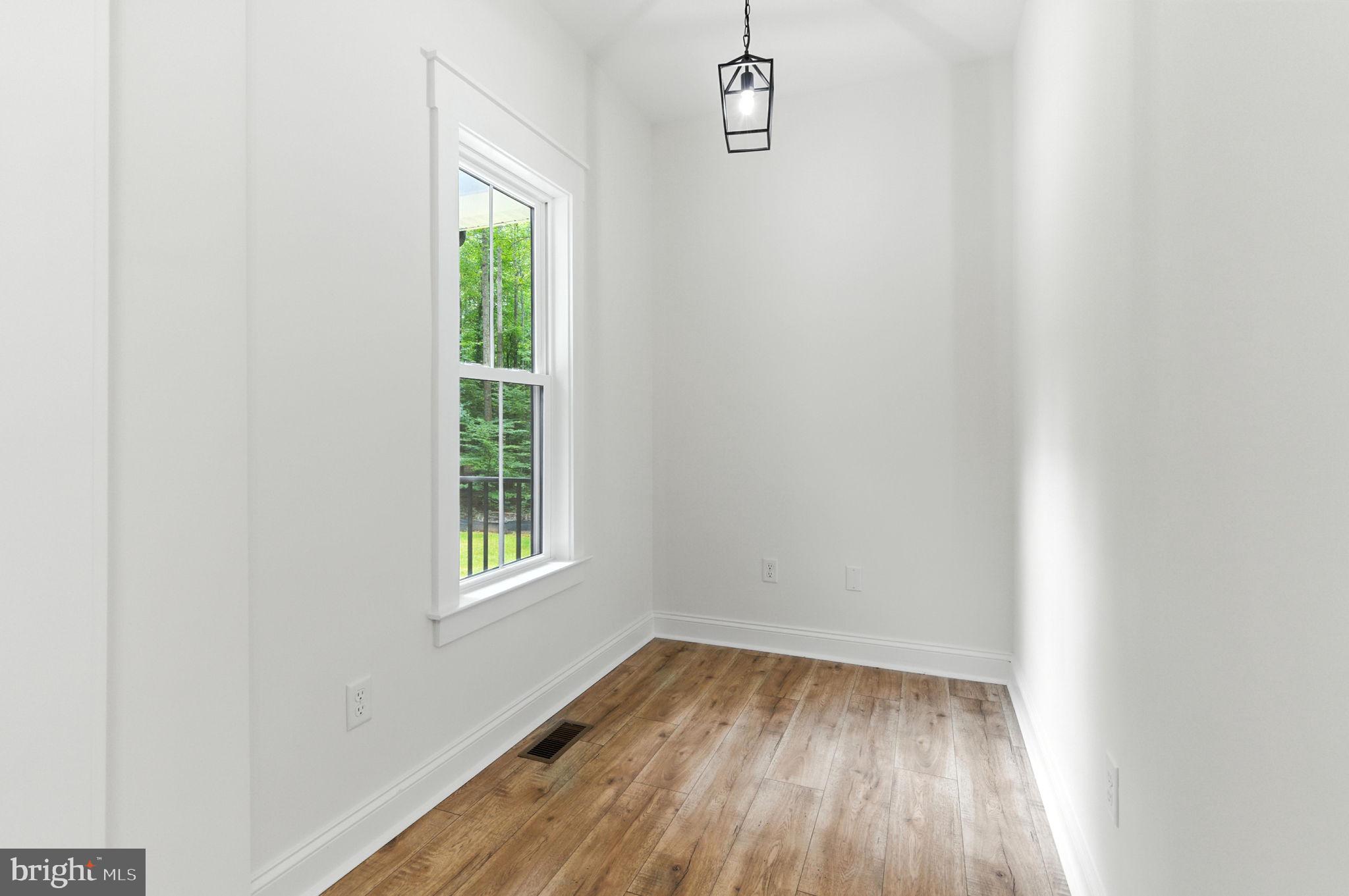 FRESHWATER ESTATES - Residential