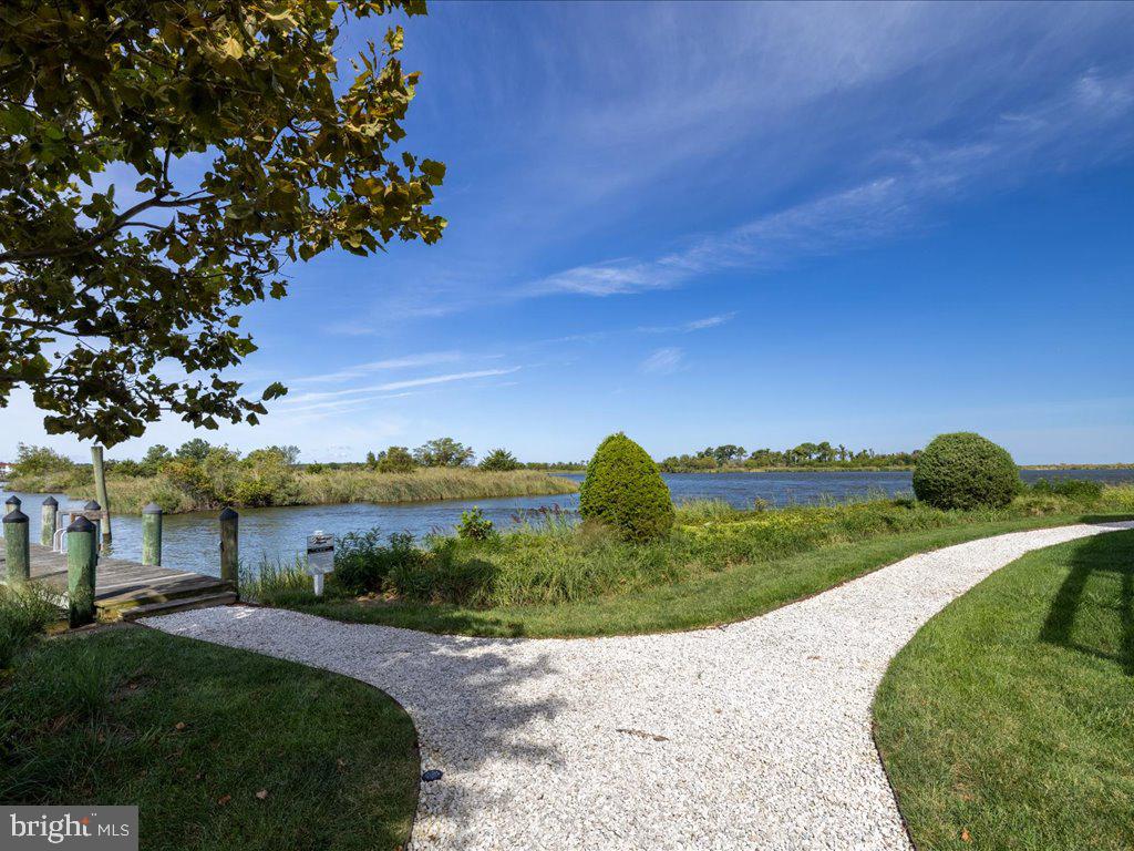 NARROWS POINTE - Residential