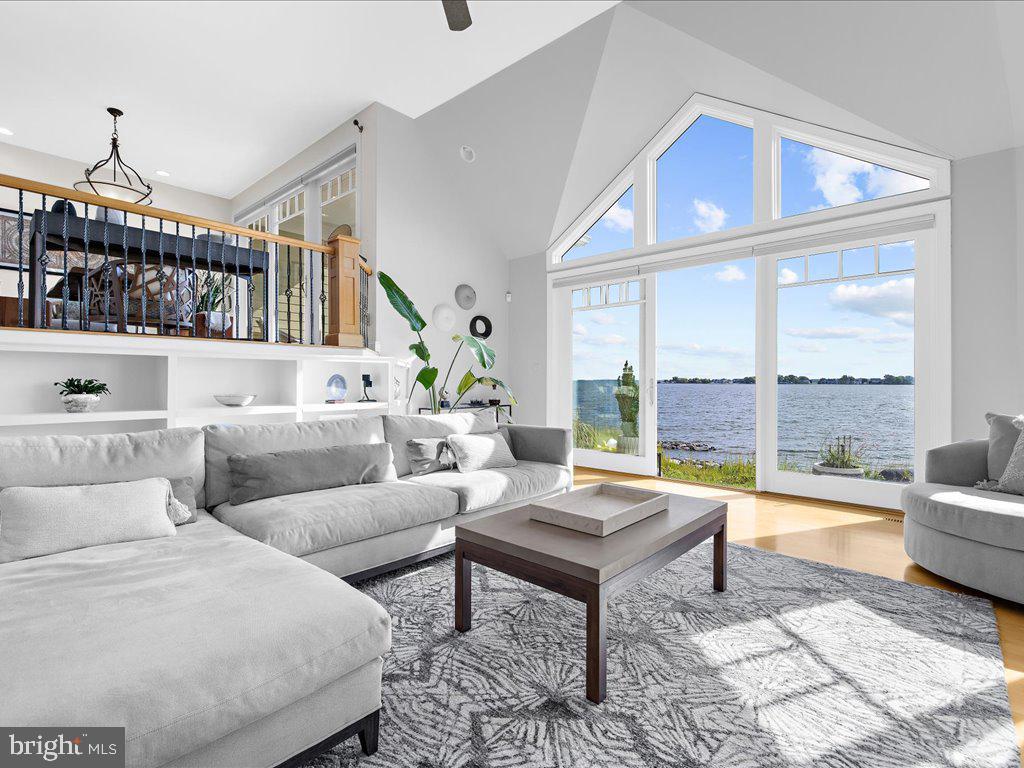 NARROWS POINTE - Residential