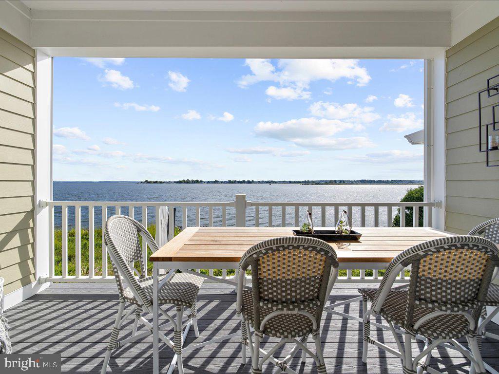 NARROWS POINTE - Residential