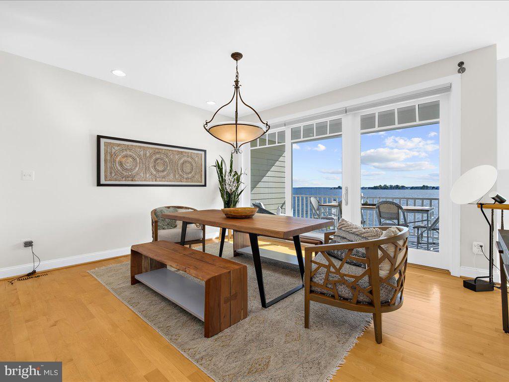 NARROWS POINTE - Residential