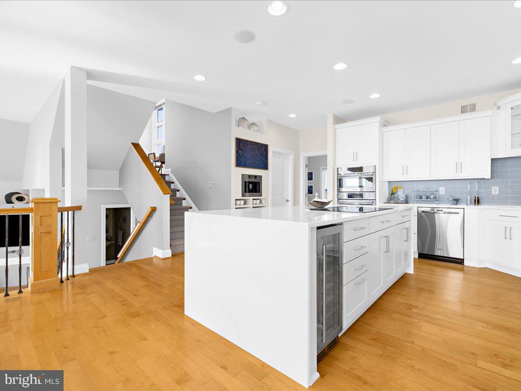 NARROWS POINTE - Residential