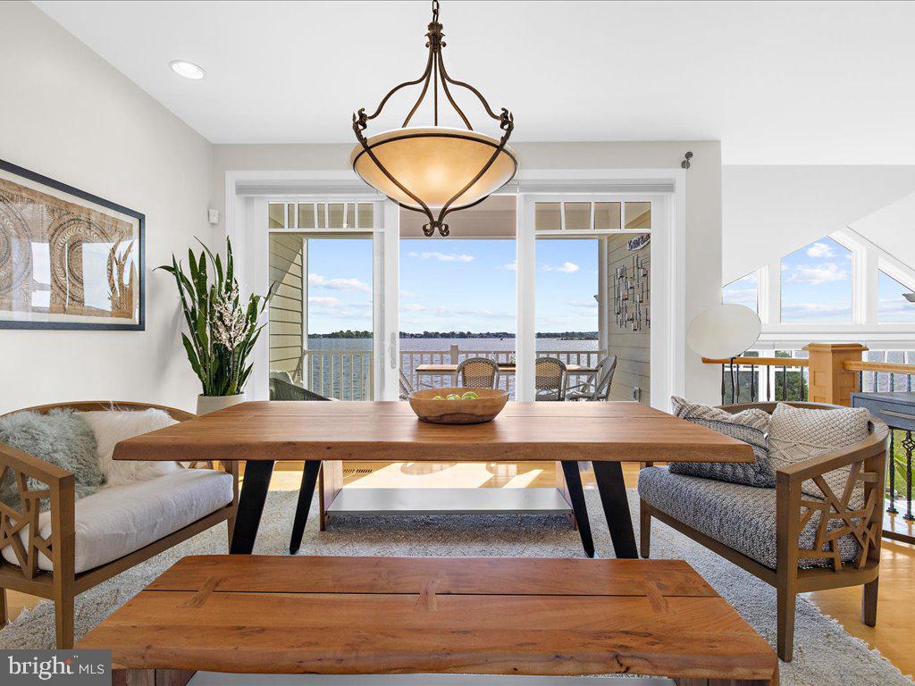 NARROWS POINTE - Residential