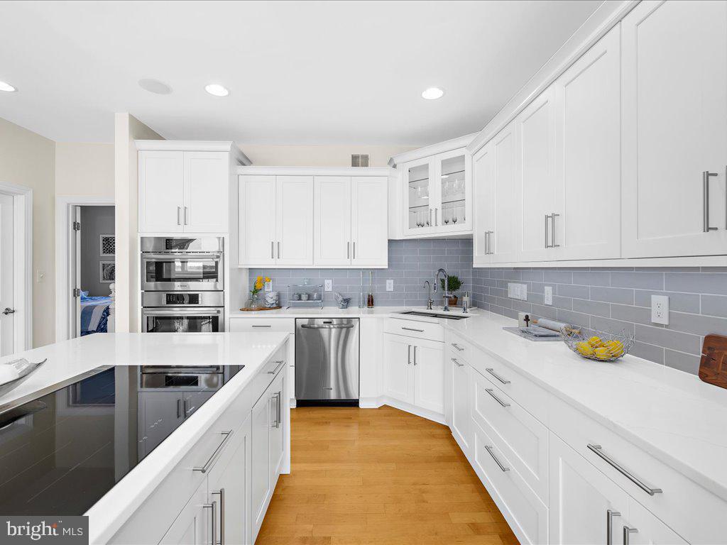 NARROWS POINTE - Residential