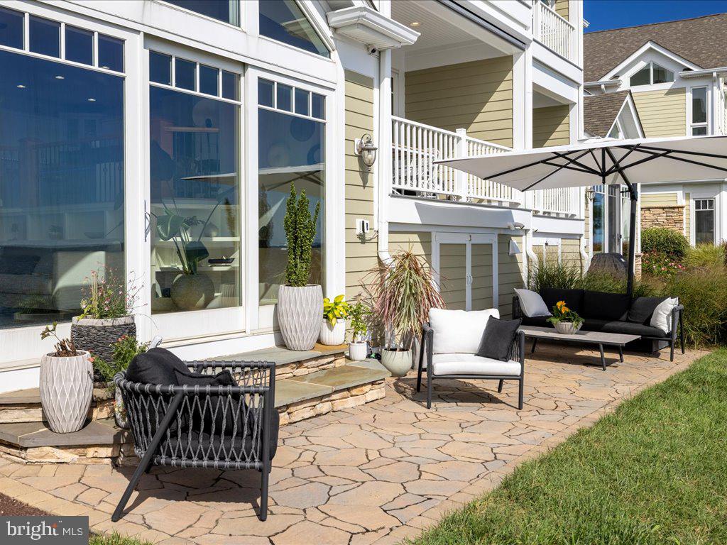 NARROWS POINTE - Residential