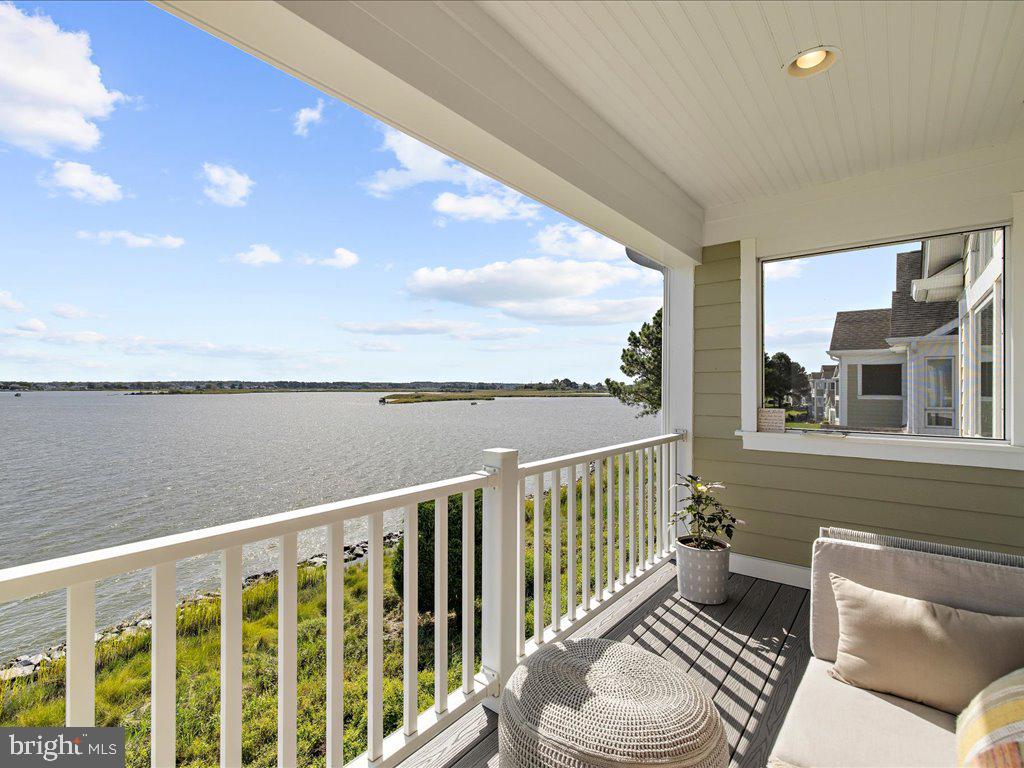 NARROWS POINTE - Residential