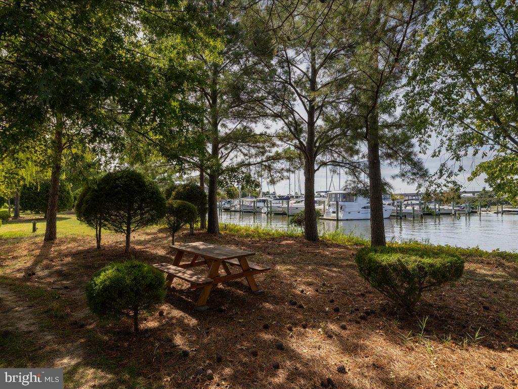 NARROWS POINTE - Residential