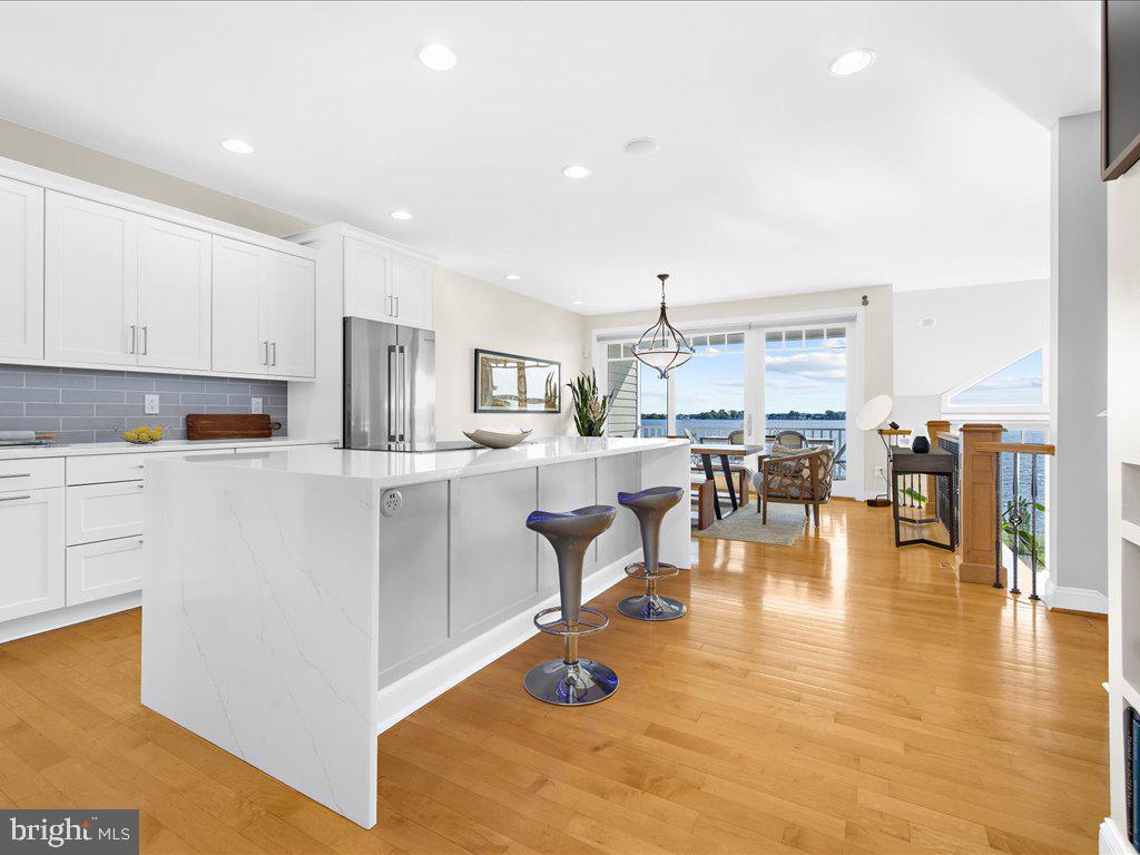 NARROWS POINTE - Residential