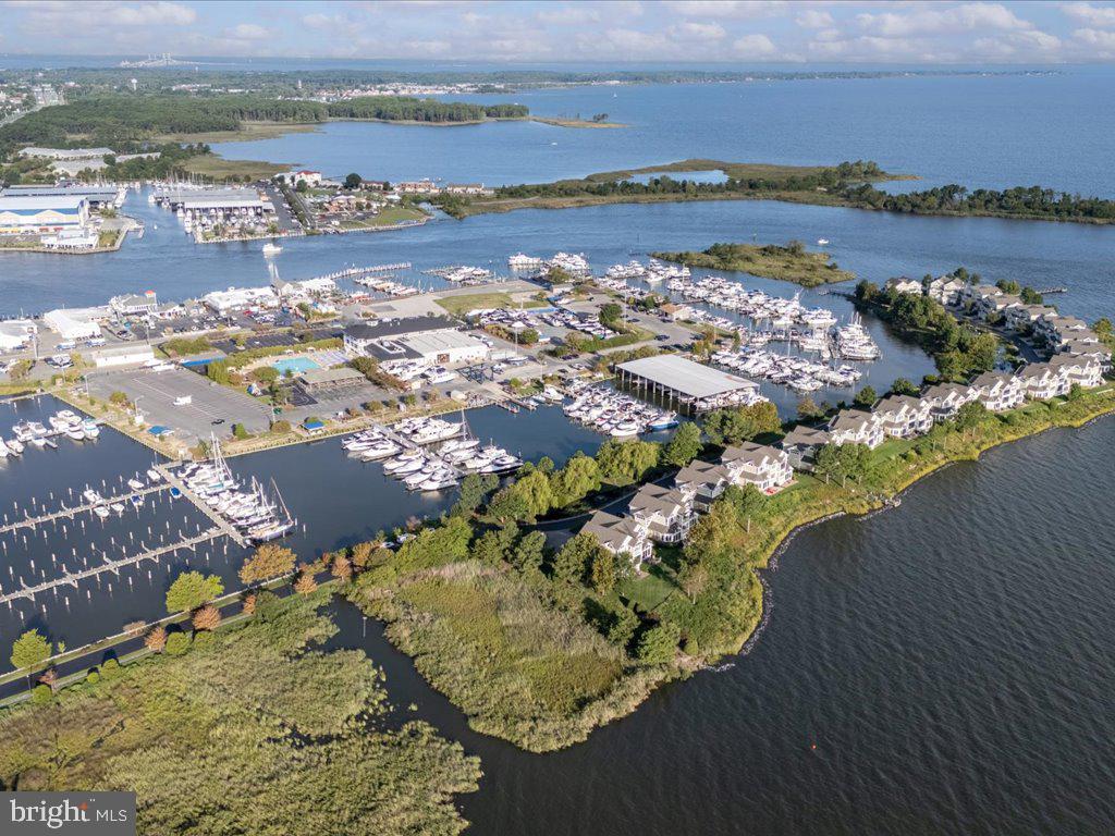 NARROWS POINTE - Residential