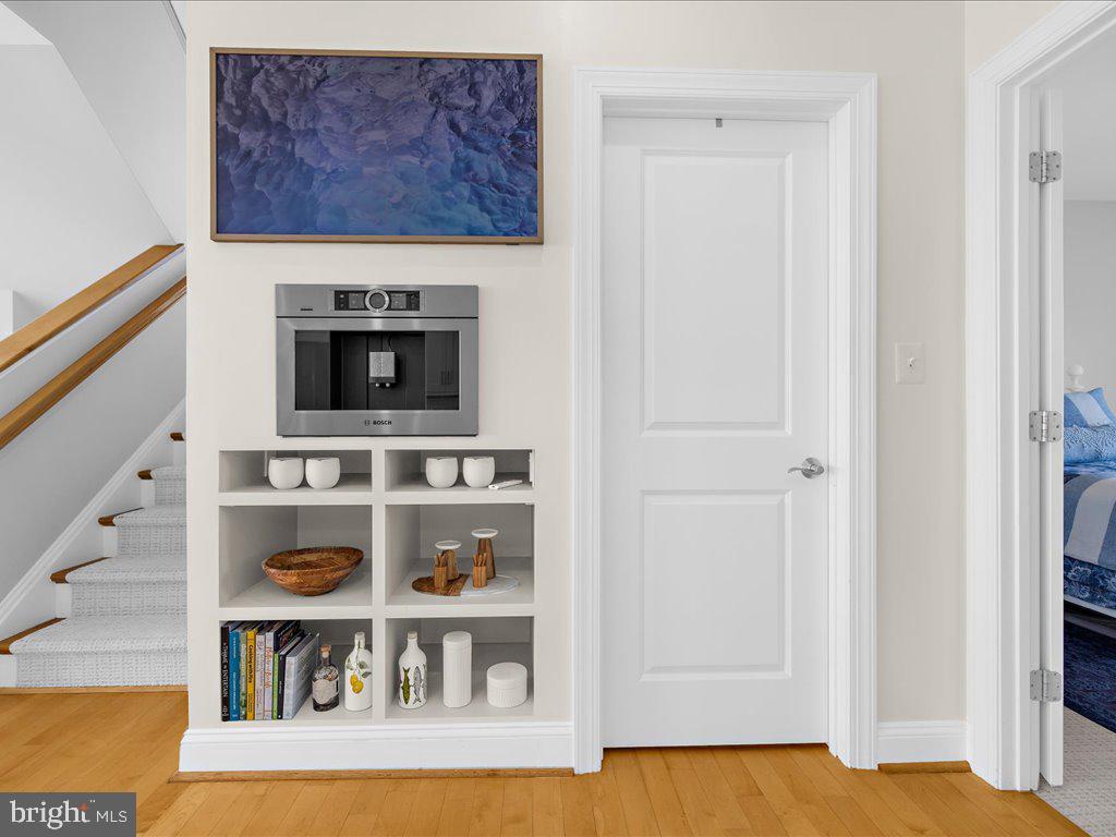 NARROWS POINTE - Residential