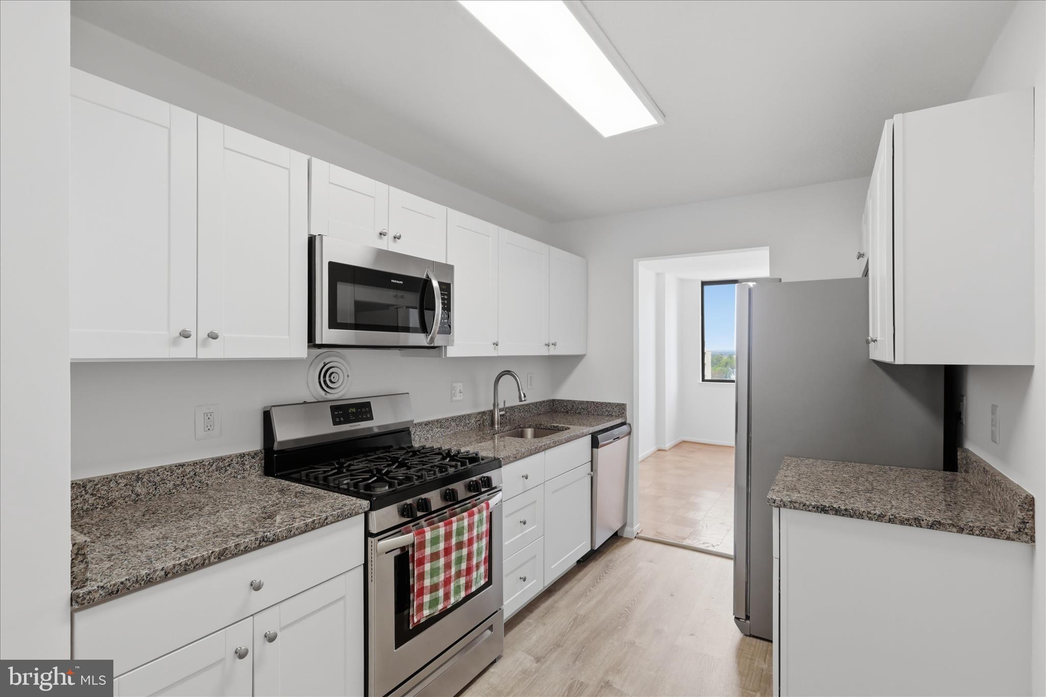 AMERICANA CENTRE - Residential