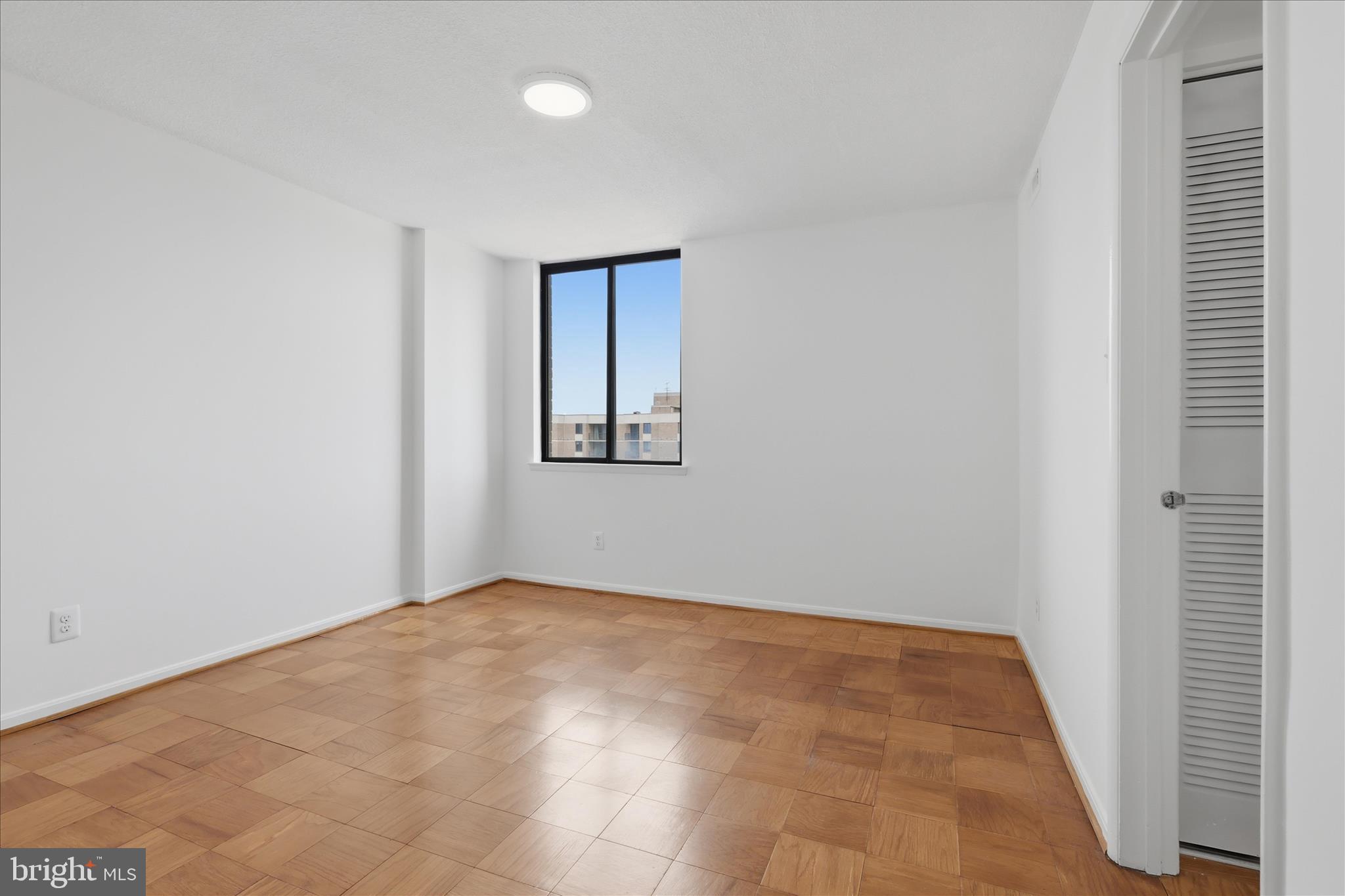 AMERICANA CENTRE - Residential