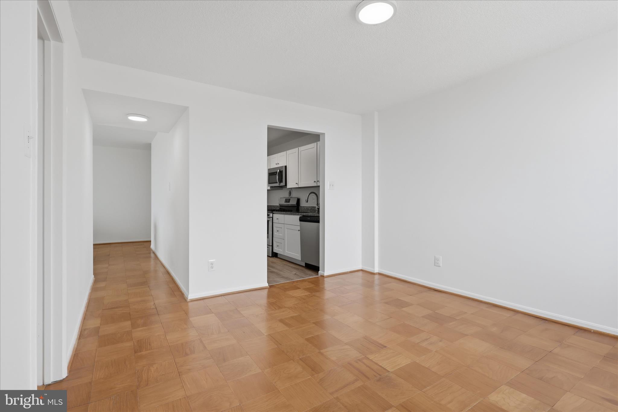 AMERICANA CENTRE - Residential