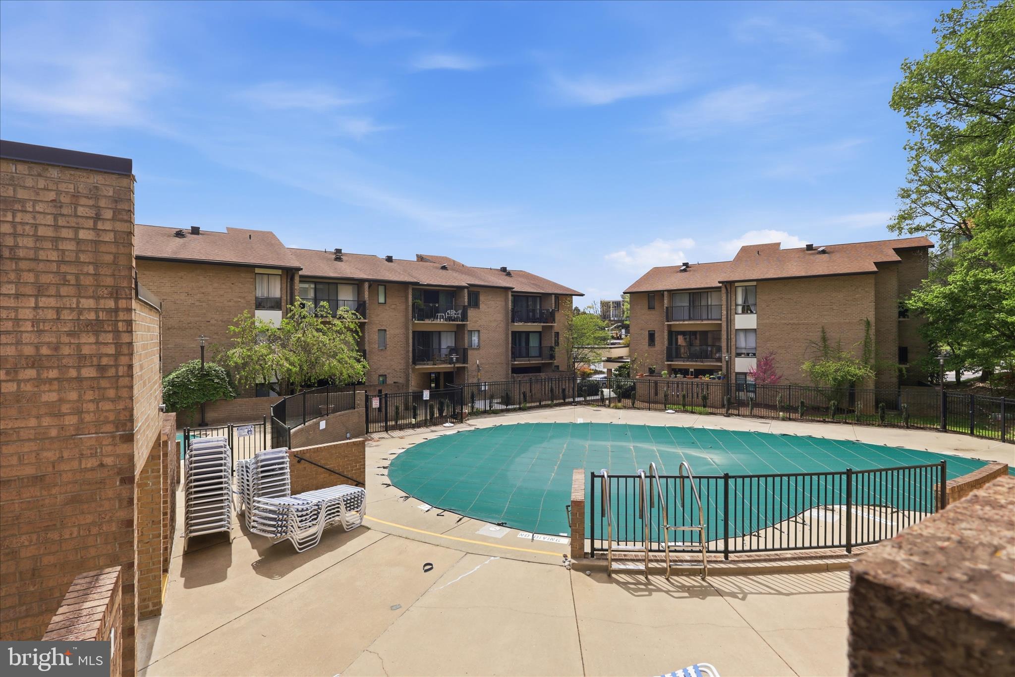 AMERICANA CENTRE - Residential