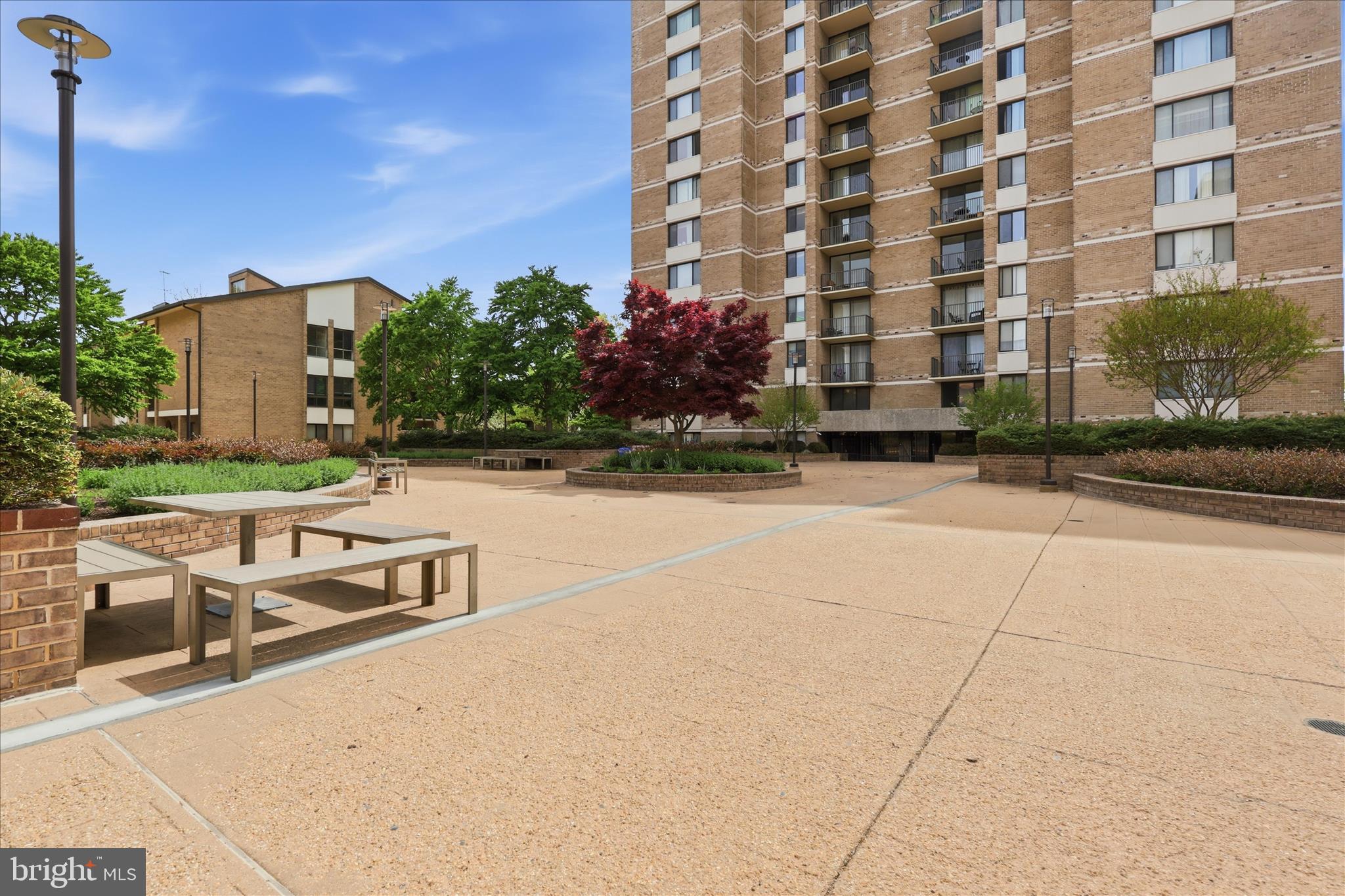 AMERICANA CENTRE - Residential