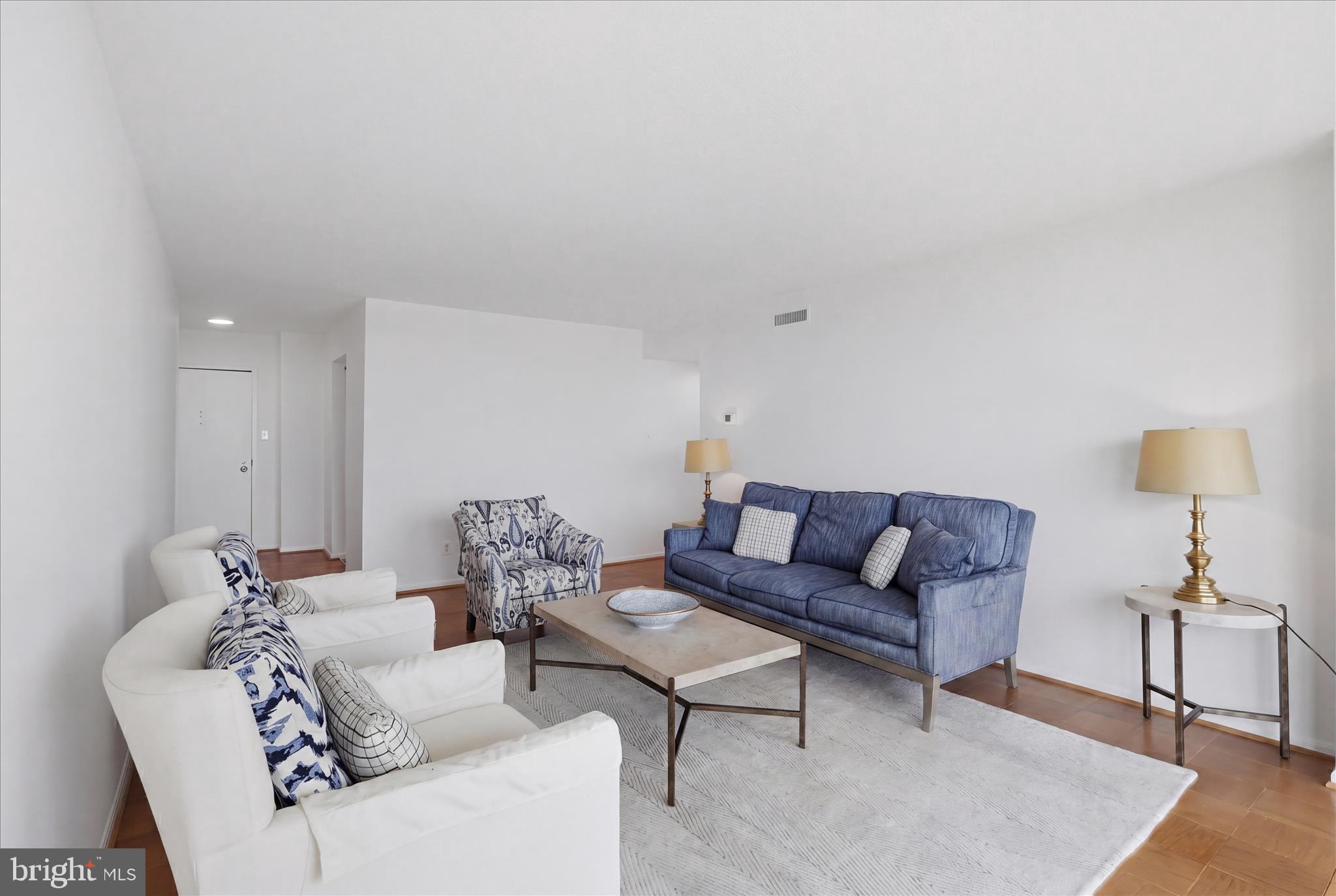 AMERICANA CENTRE - Residential