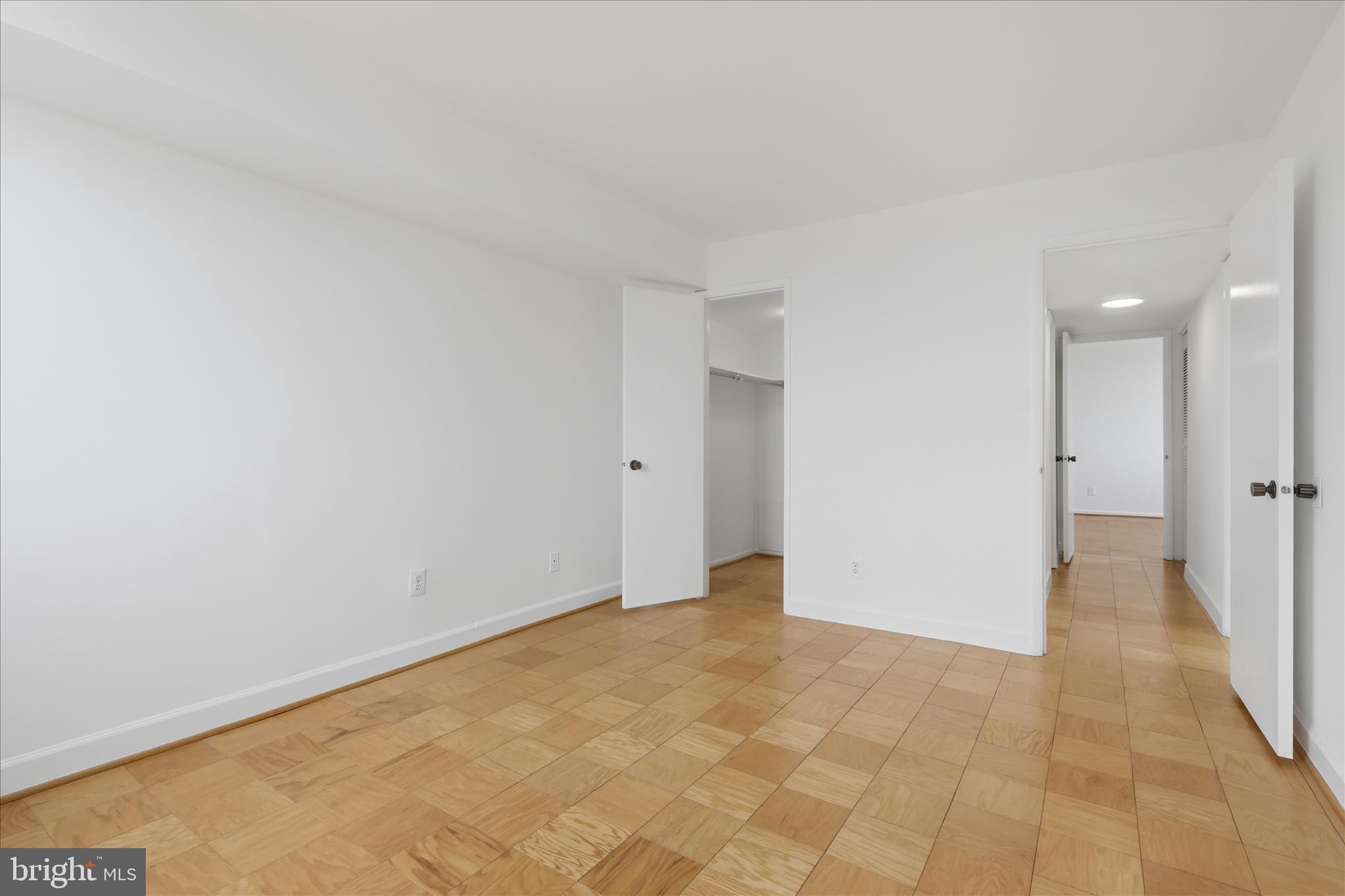 AMERICANA CENTRE - Residential