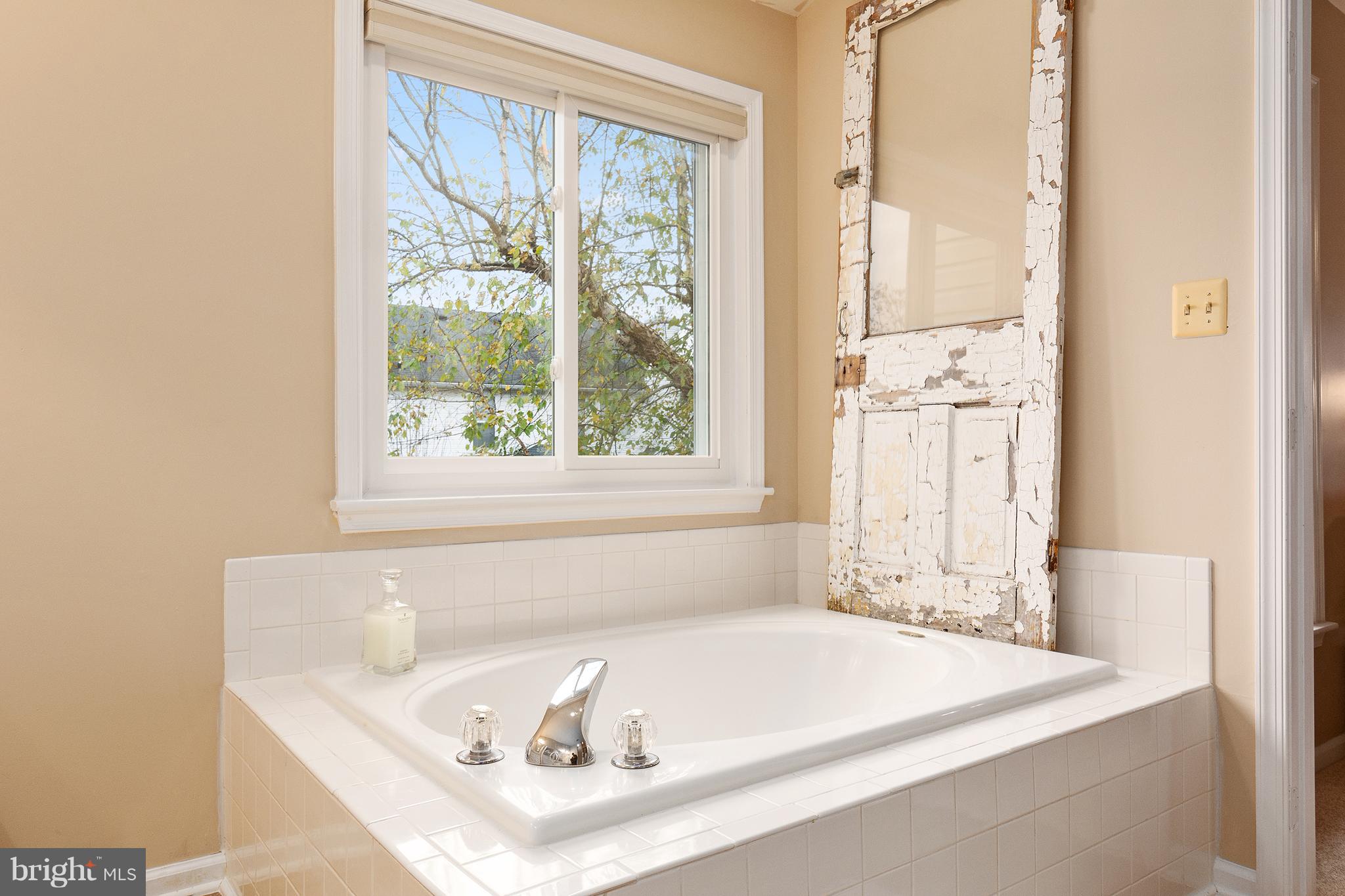 CHAPMAN FARM AT CROFTON - Residential