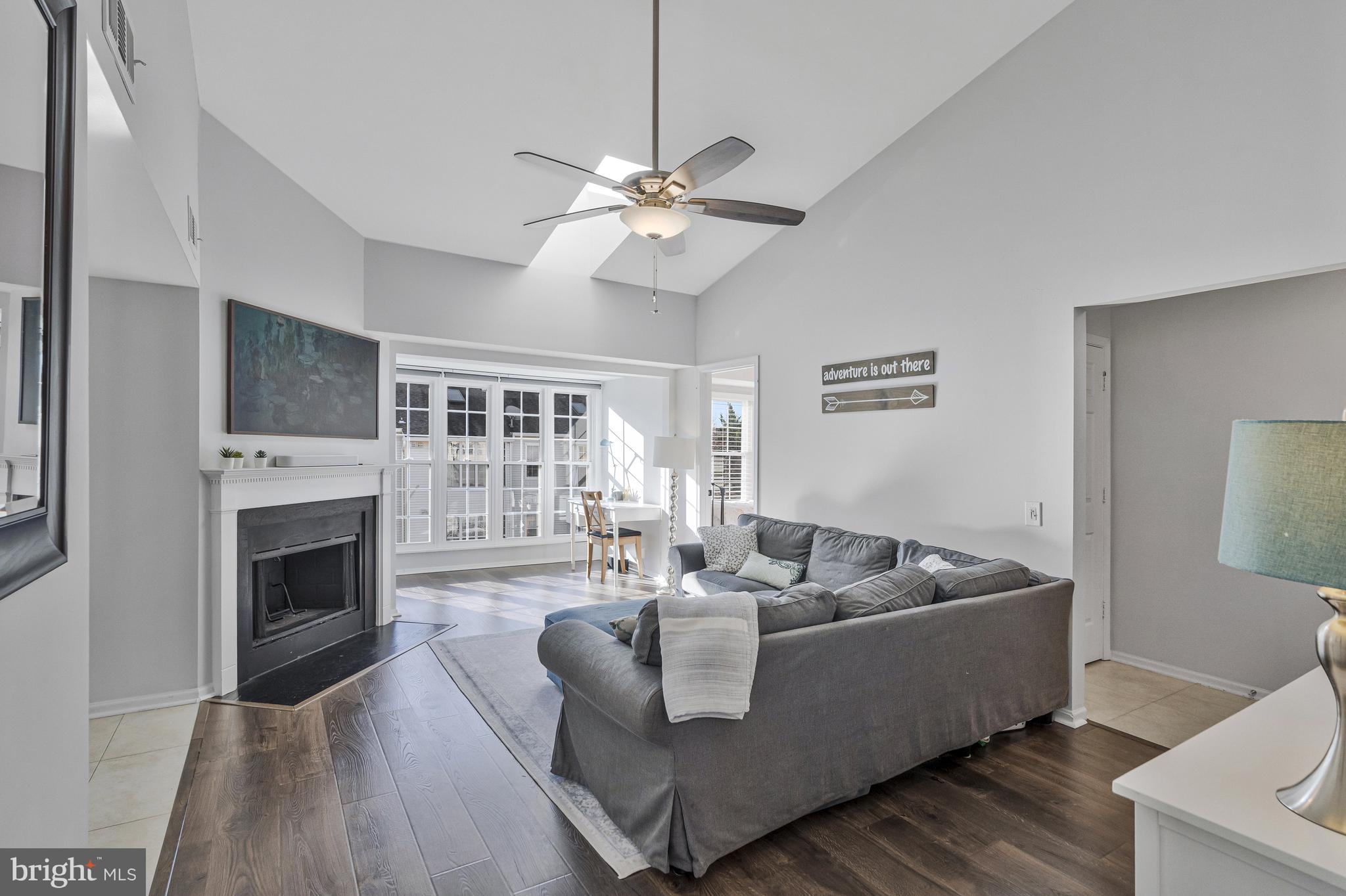 HUNTERS SQUARE - Residential