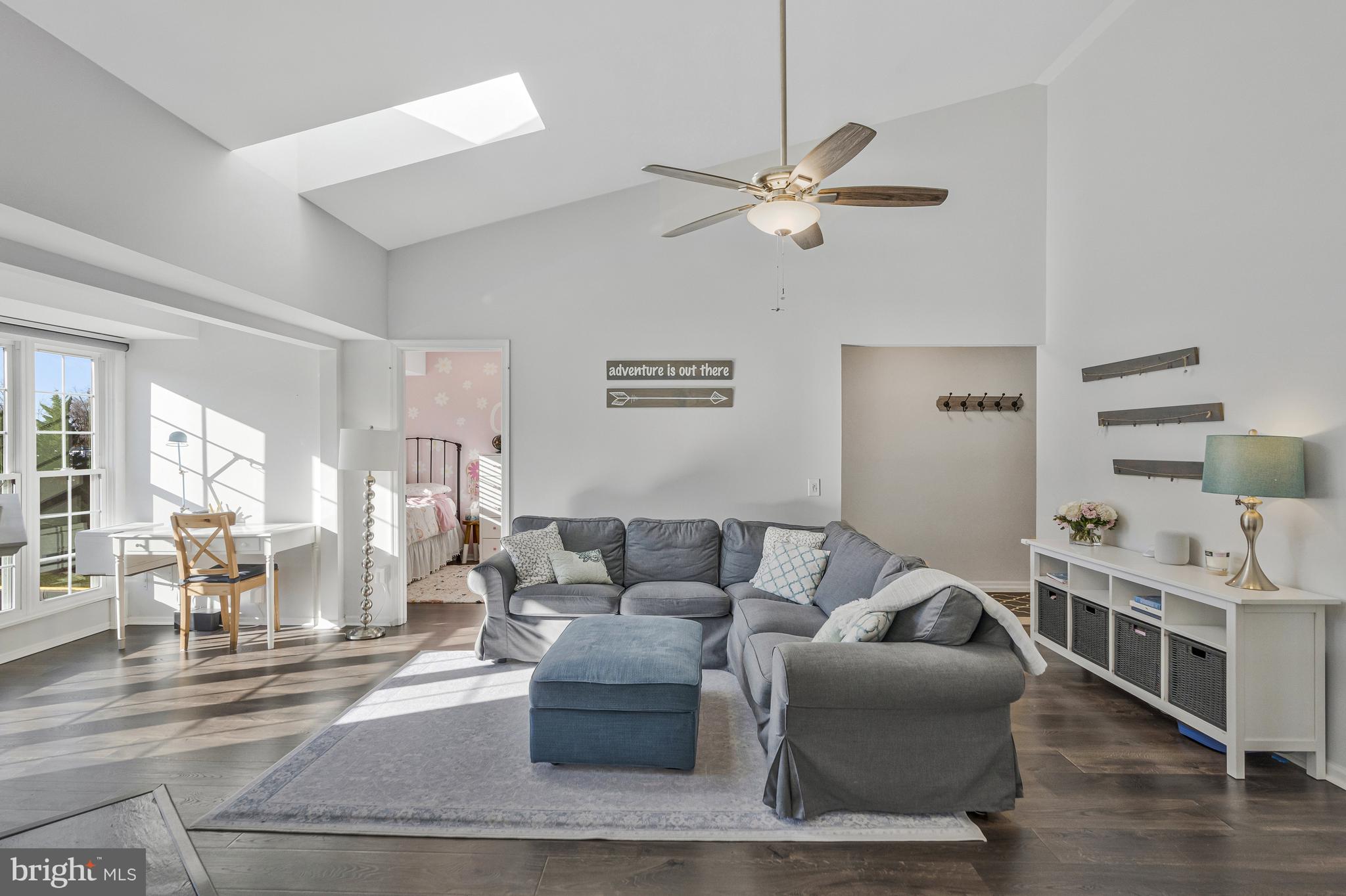 HUNTERS SQUARE - Residential