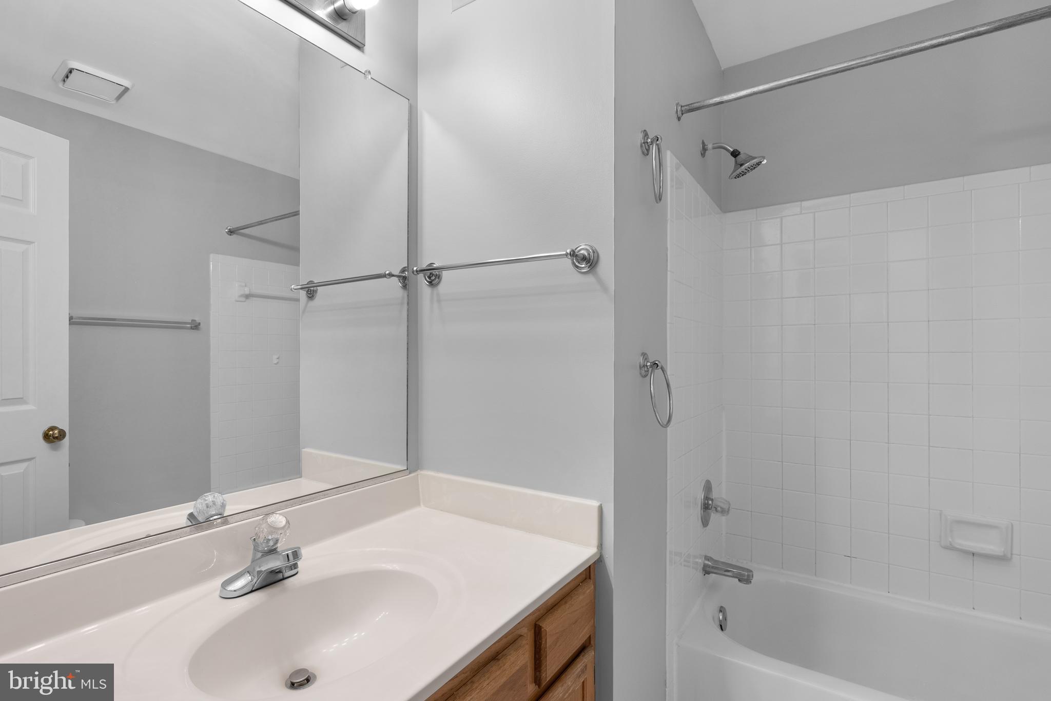 ESSINGTON - Residential