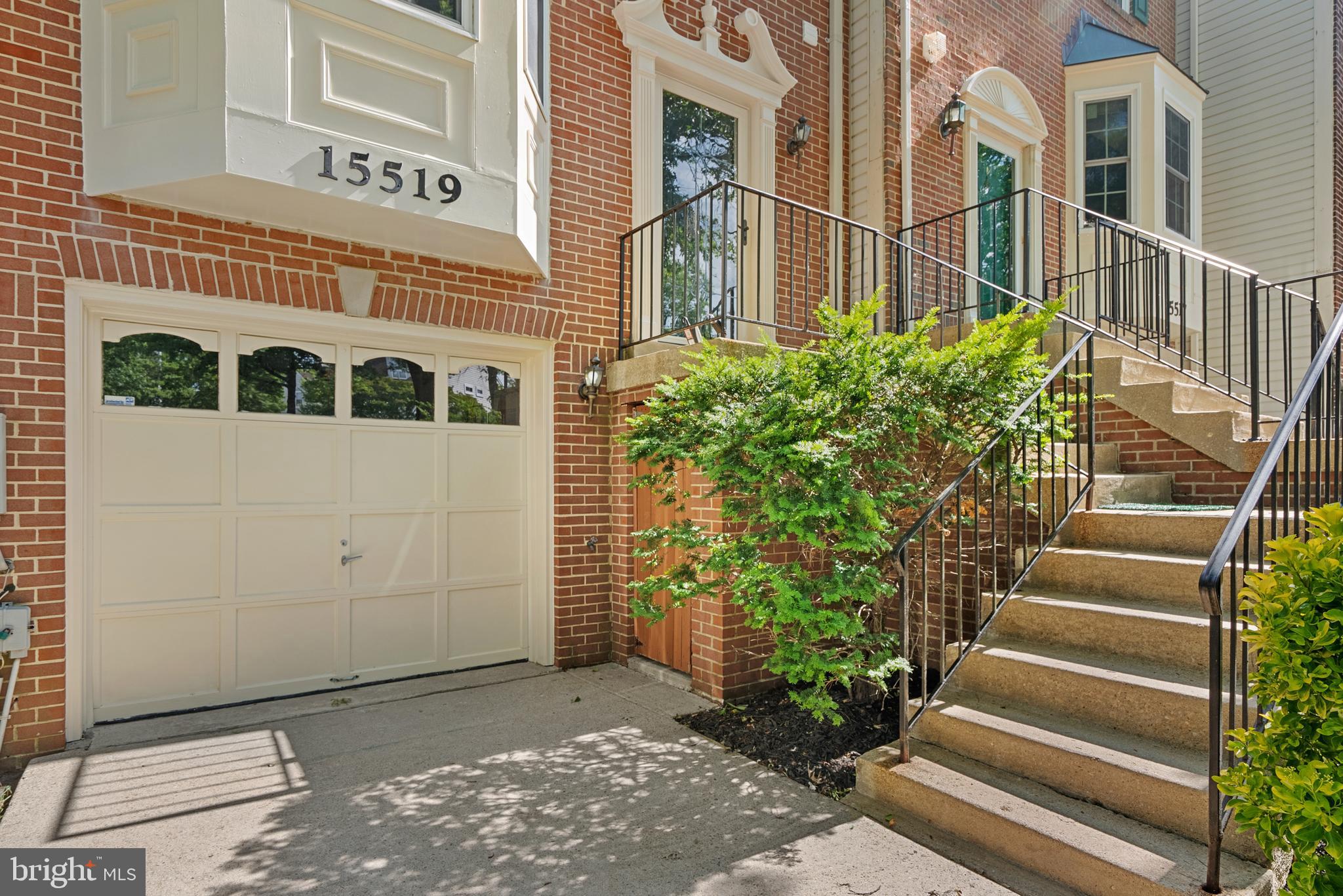 ESSINGTON - Residential