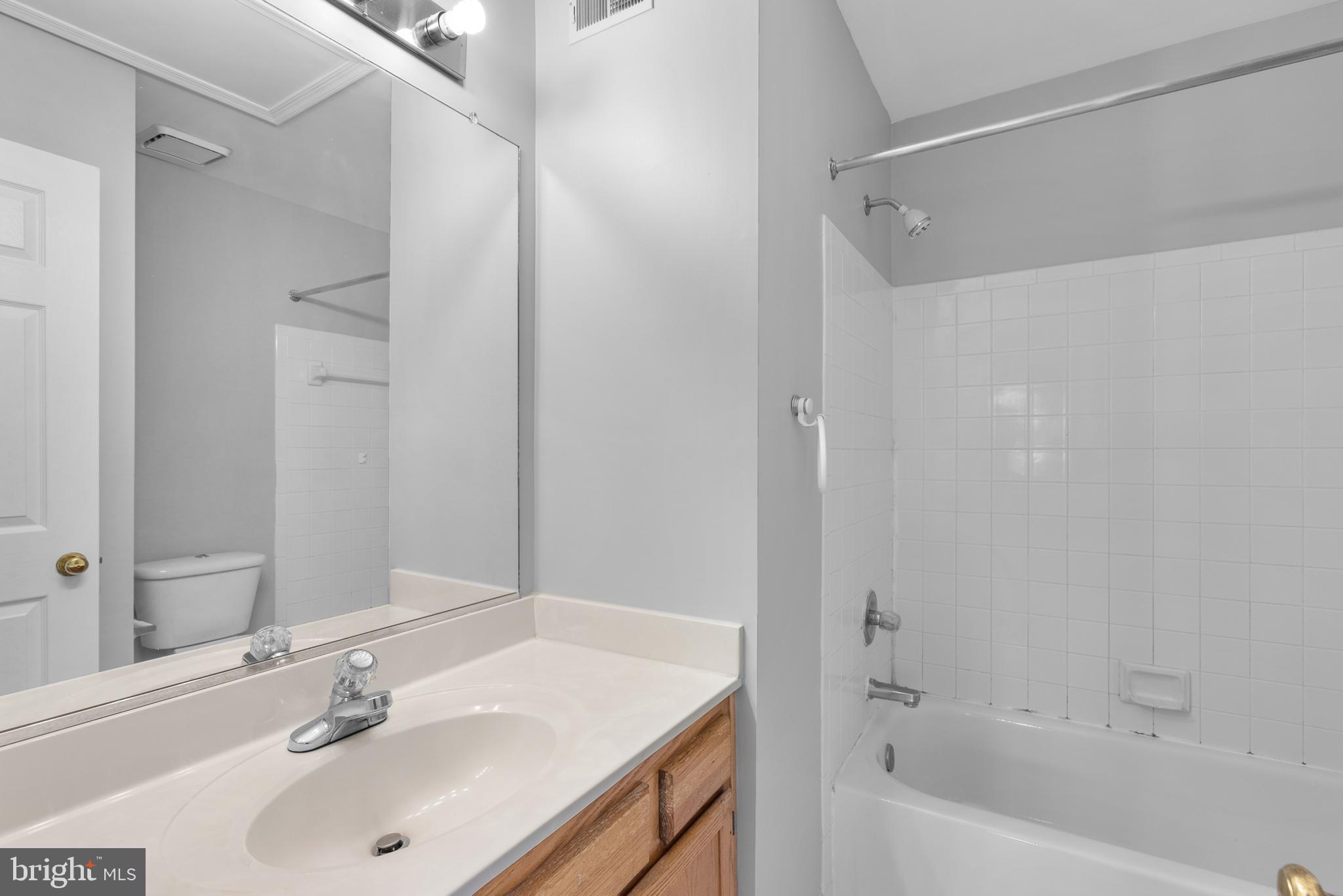 ESSINGTON - Residential