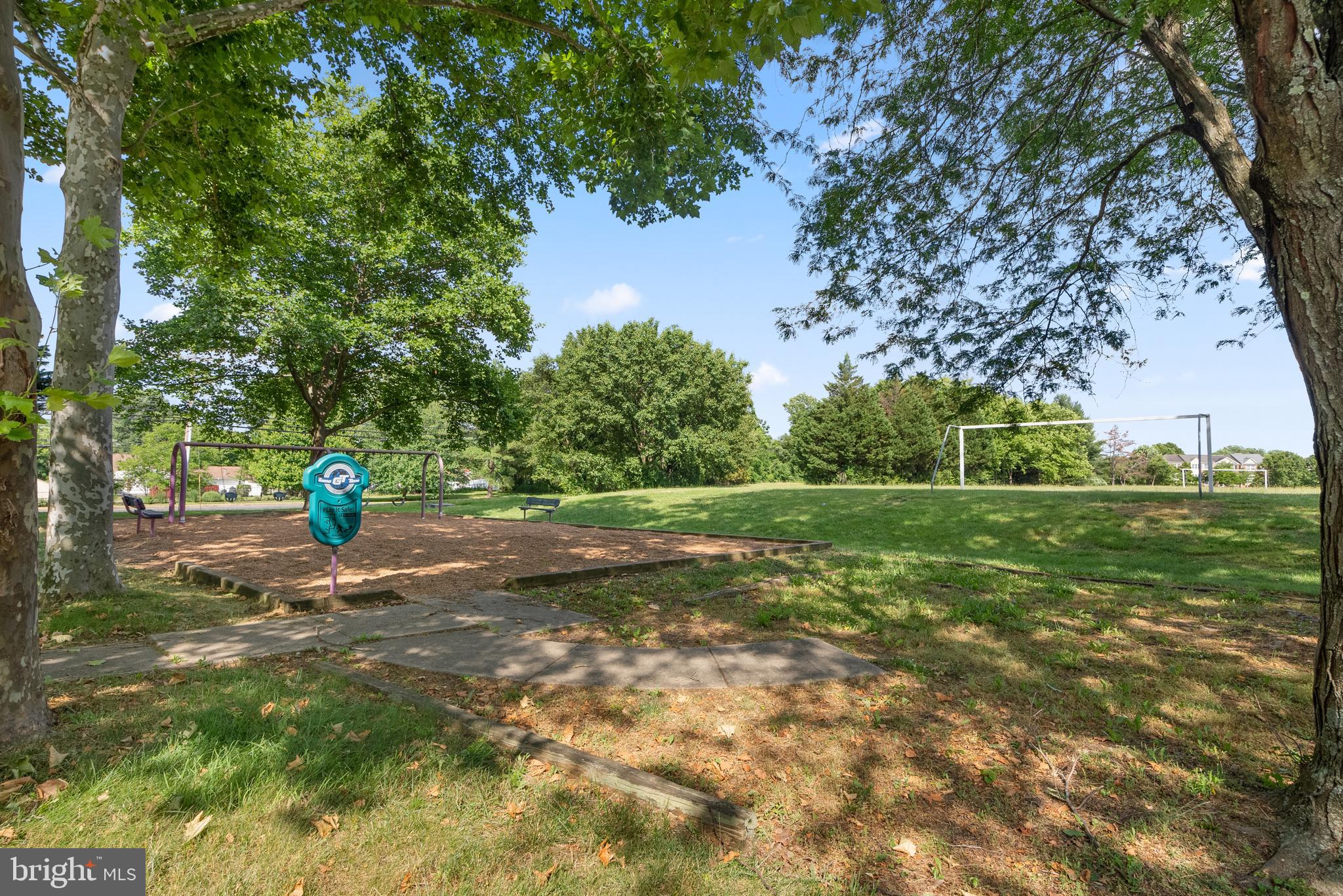 ESSINGTON - Residential