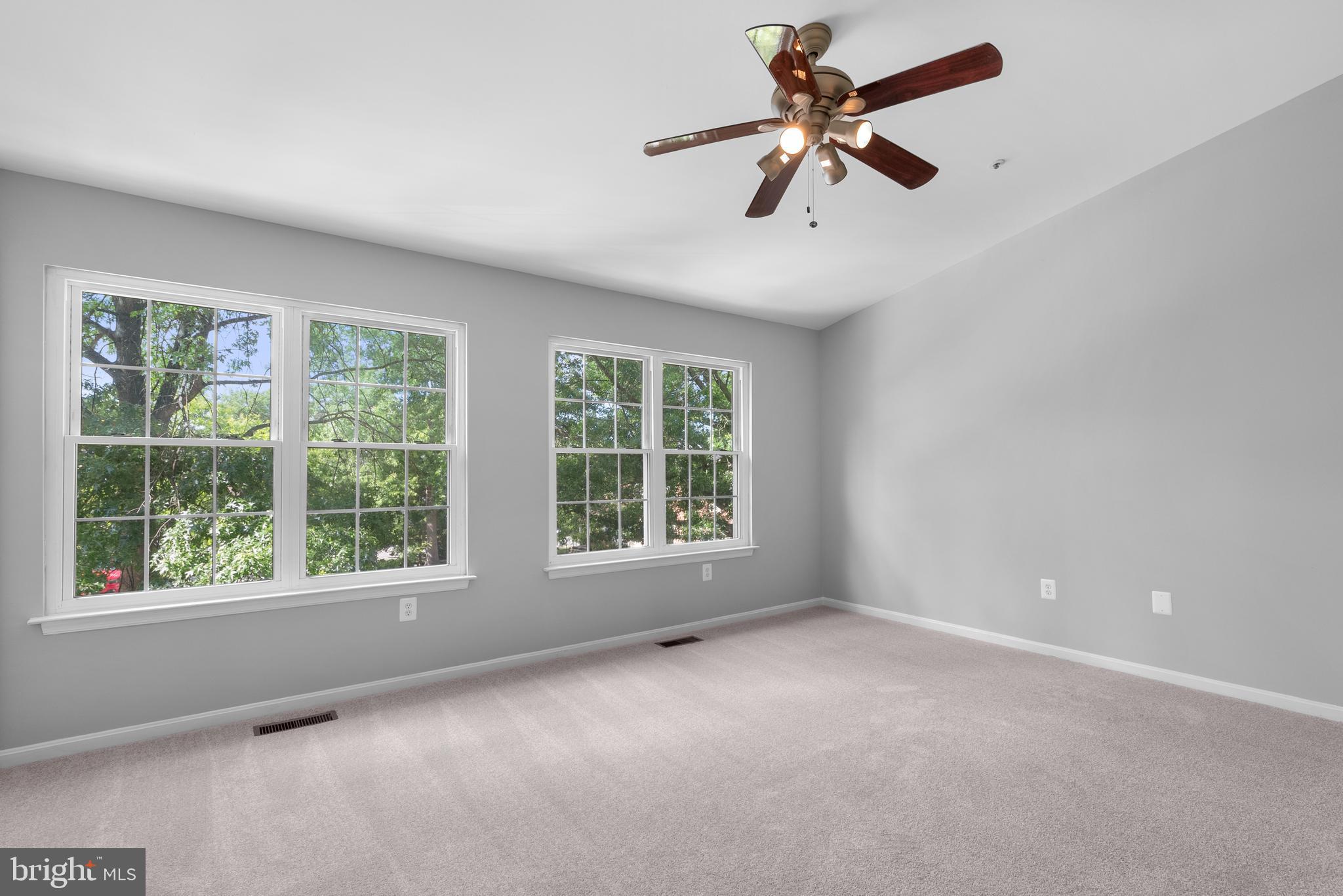 ESSINGTON - Residential