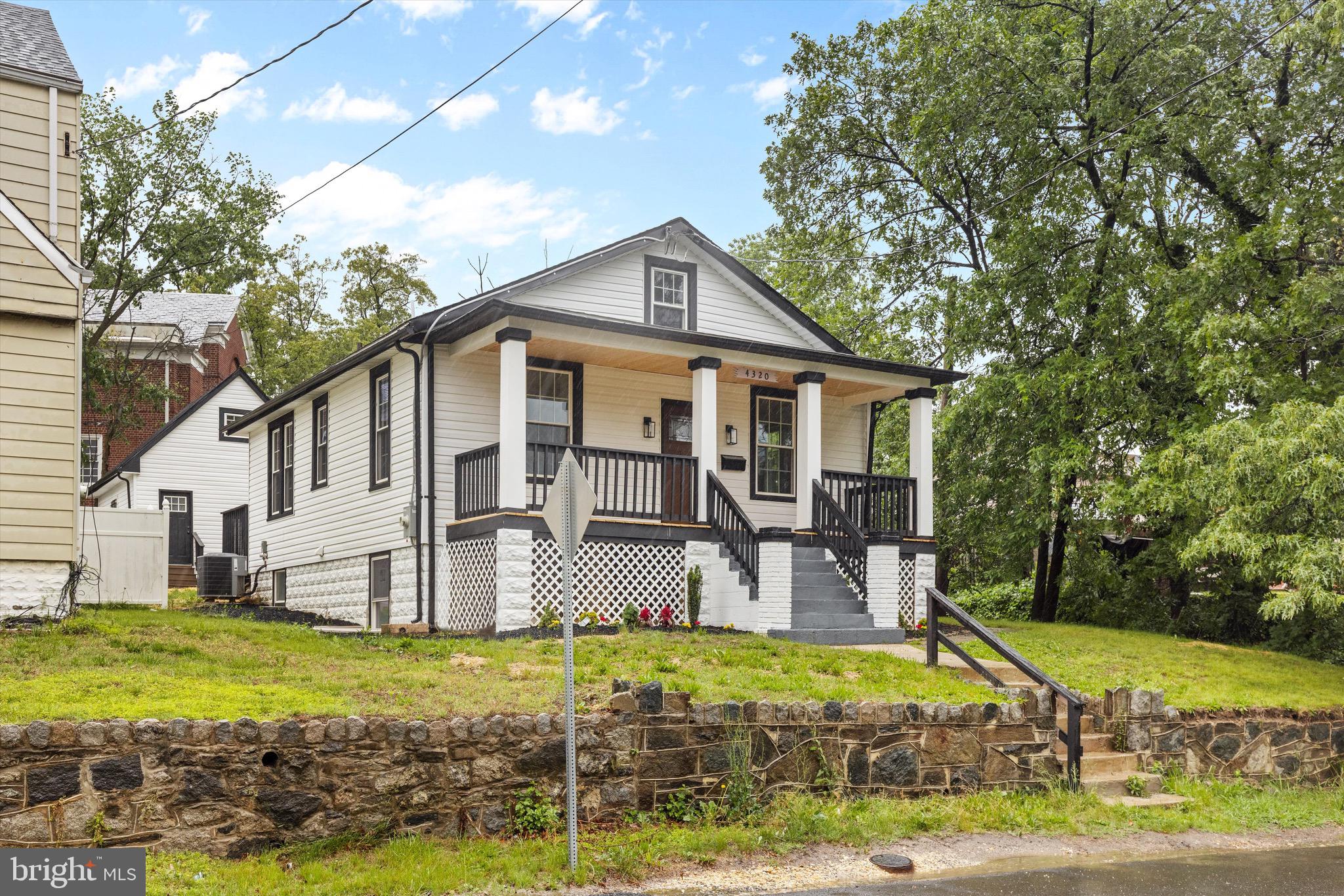 4320 BURNS STREET SE