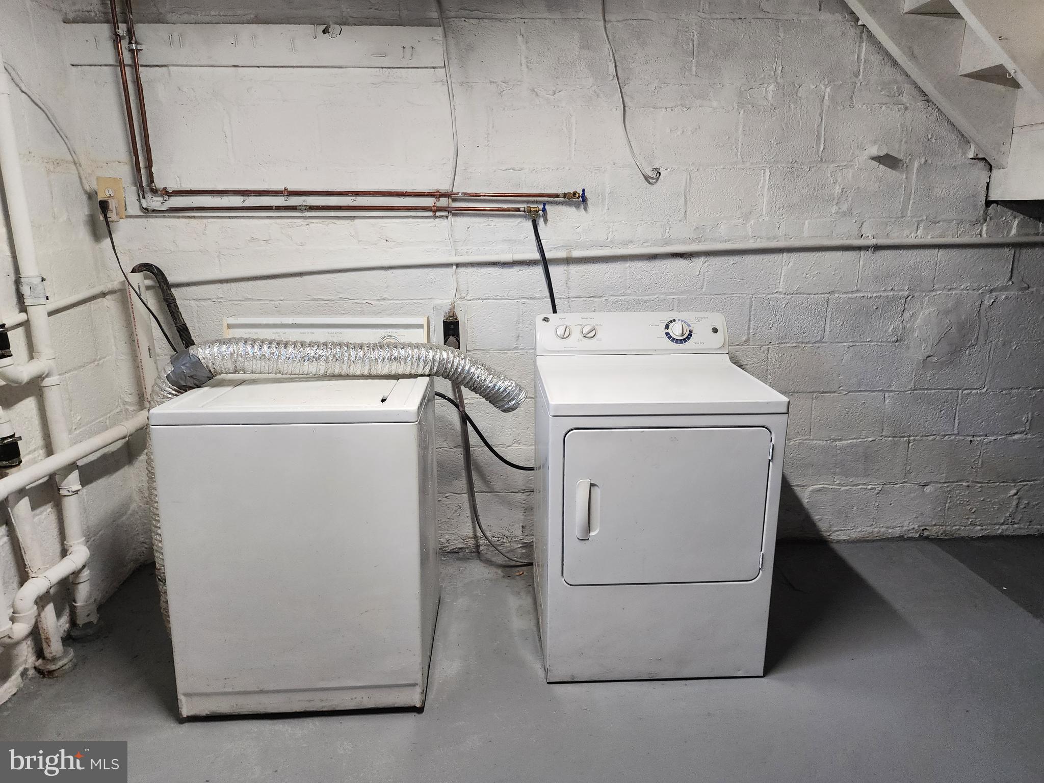 NORTH FORESTVILLE - Residential