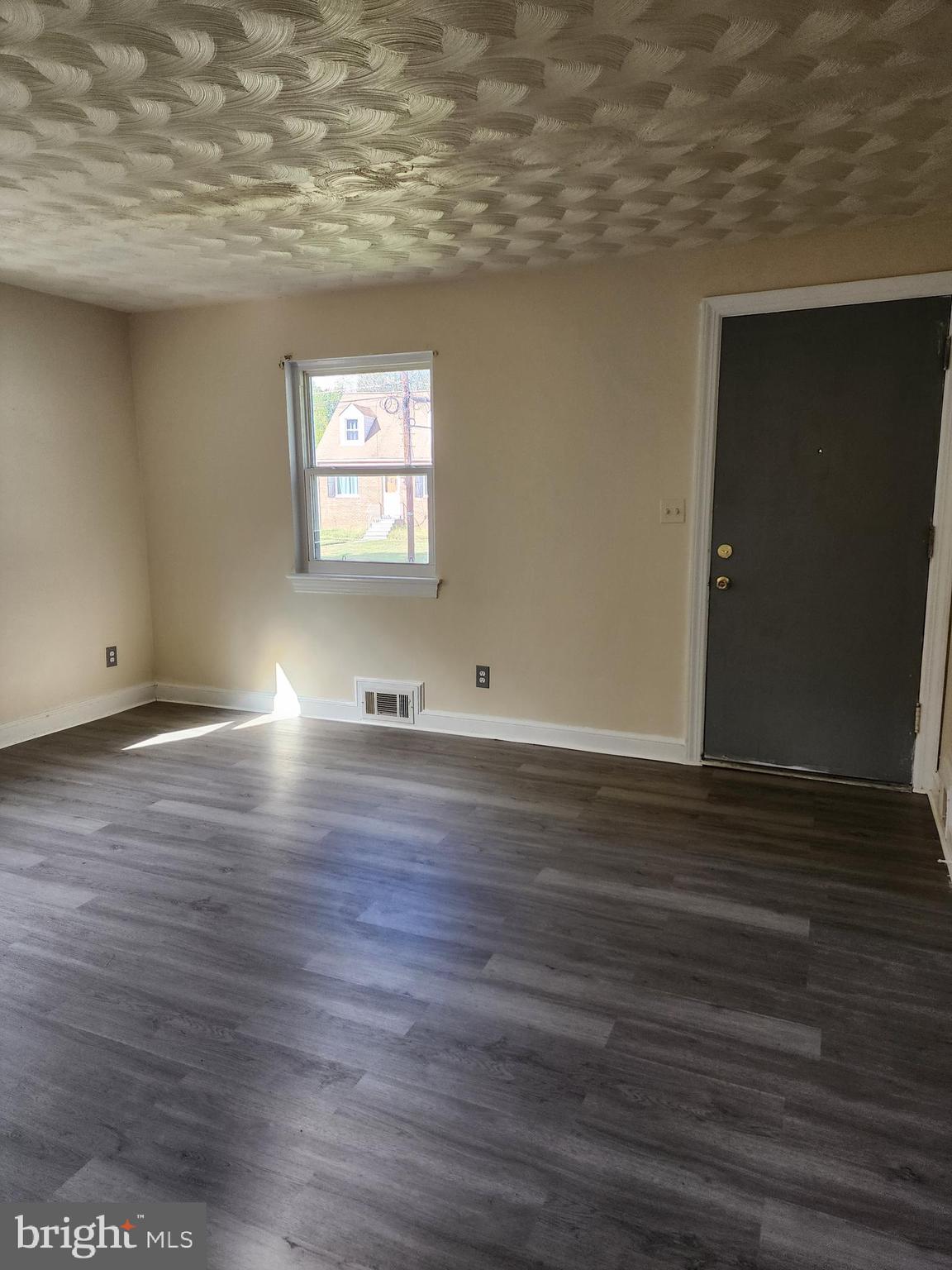 NORTH FORESTVILLE - Residential